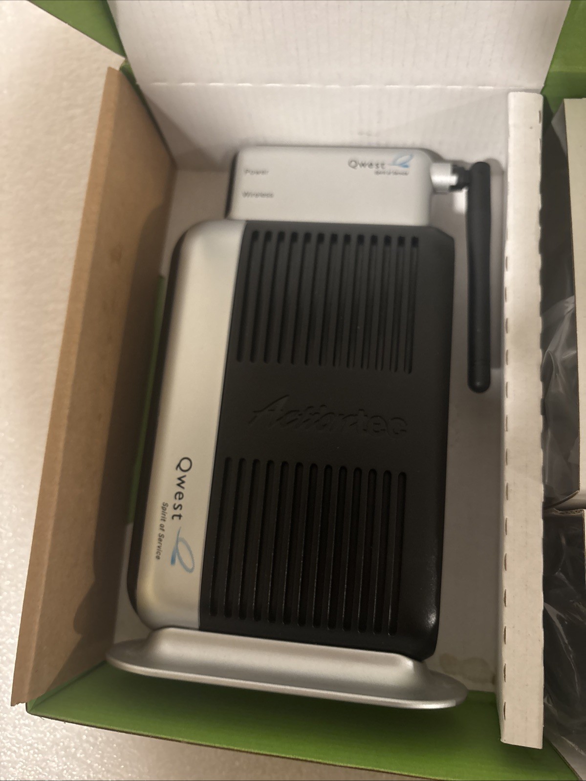Qwest Actiontec M1000 +W1000 Internet modem. Century Link Modem. Cords Included!