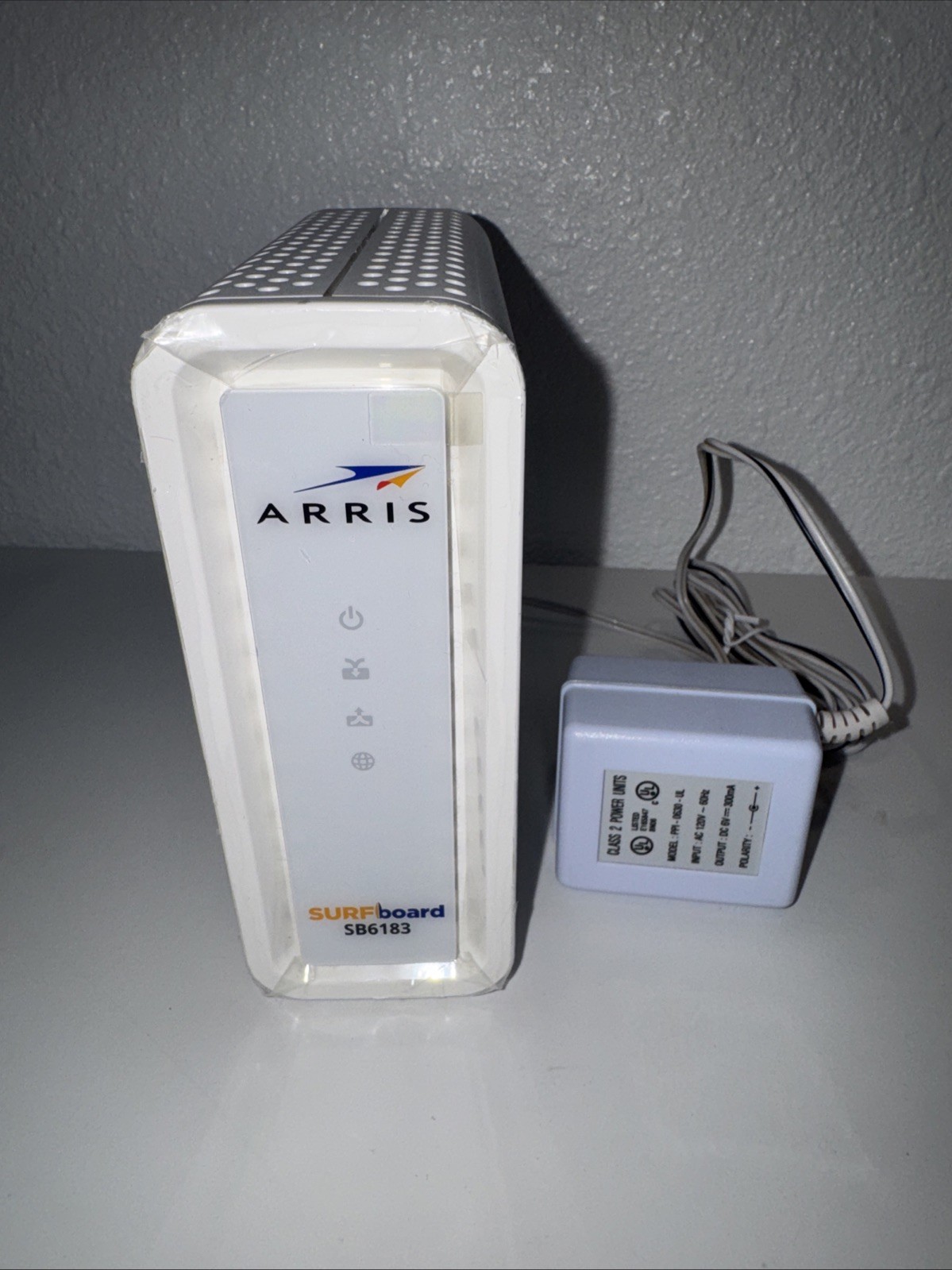 SURFboard SB6183 DOCSIS 3.0 Cable Modem Max Speed 686 Mbps