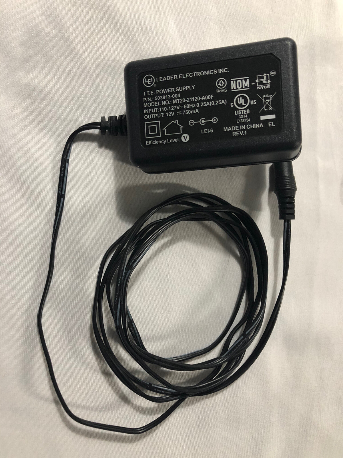 Used Motorola SURFboard EXtreme Cable Modem Model SB6141 with DOCSIS 3.0 -White