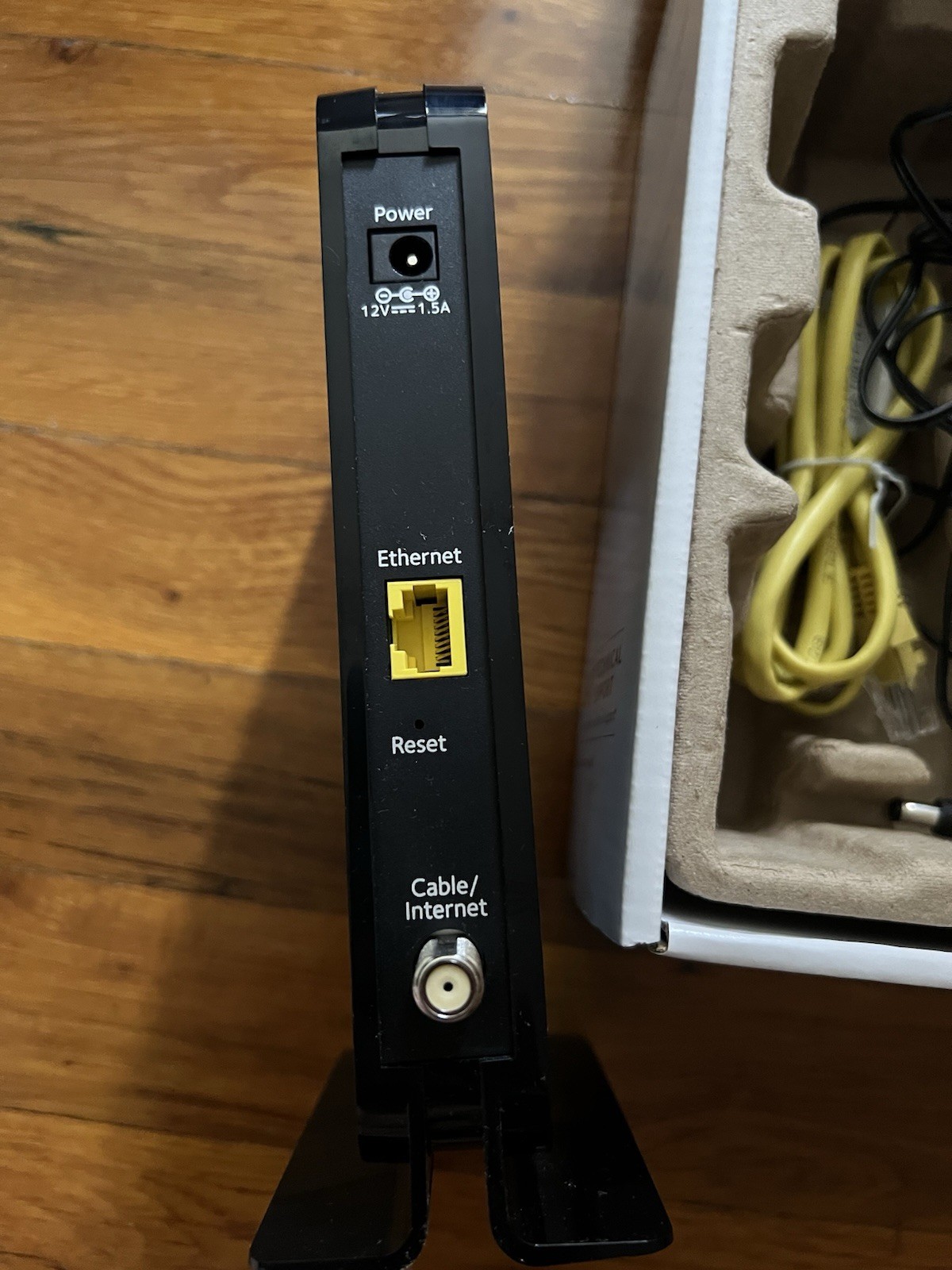 NETGEAR CM500-1AZNAS 16×4 DOCSIS 3.0 Cable Modem Max Download Speeds of 686mbps