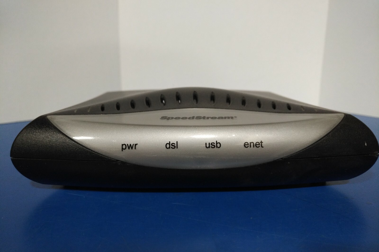 EFFICIENT NETWORKS SPEEDSTREAM 5200 Ethernet/USB ADSL Modem 060-E240-055 – USED