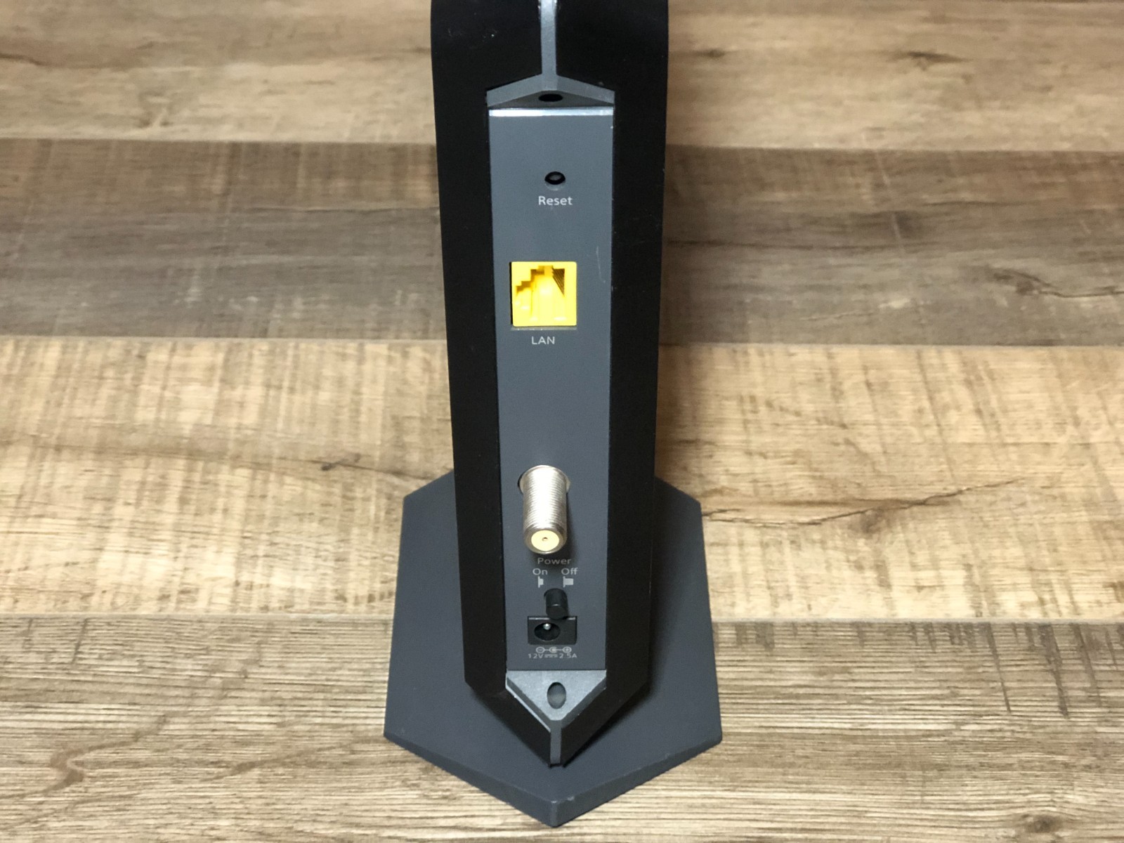 NETGEAR CM1000 1AZNAS Ultra-High Speed DOCSIS 3.1 Cable Modem with Charger & Box