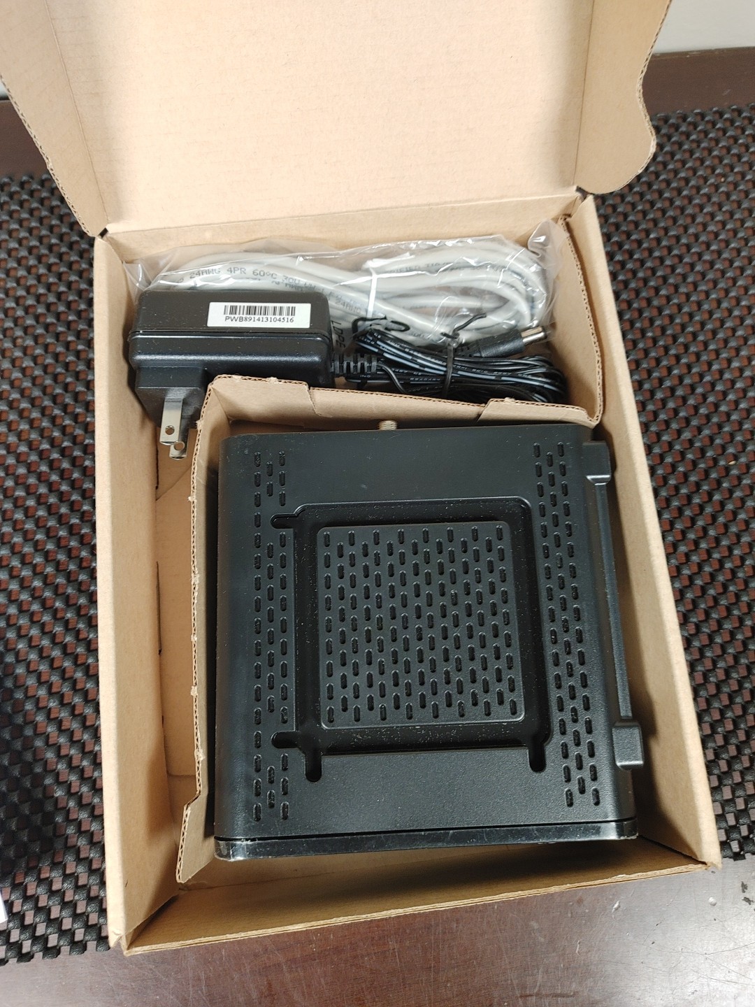 Arris Motorola SB6121 Docsis 3.0 SURFboard Refurbished Cable Modem