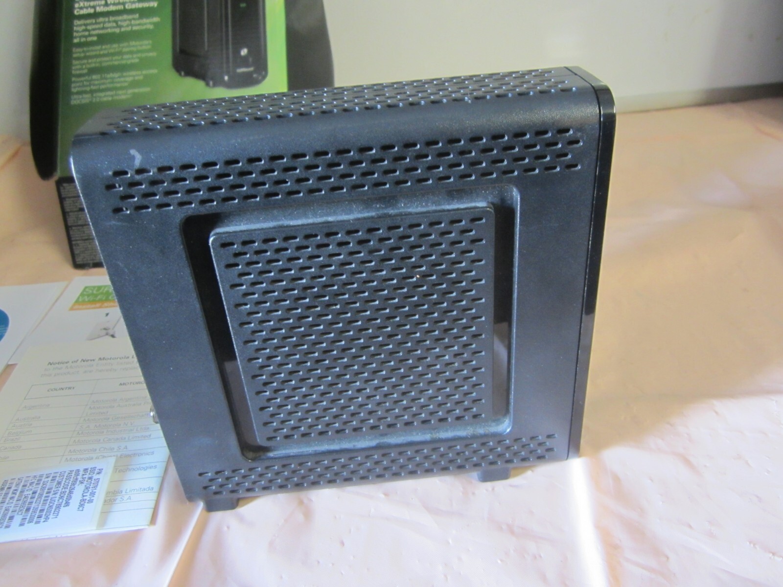 Motorola SBG6580 Surfboard eXtreme DOCSIS 3.0 Wireless Cable Modem Gateway Used)