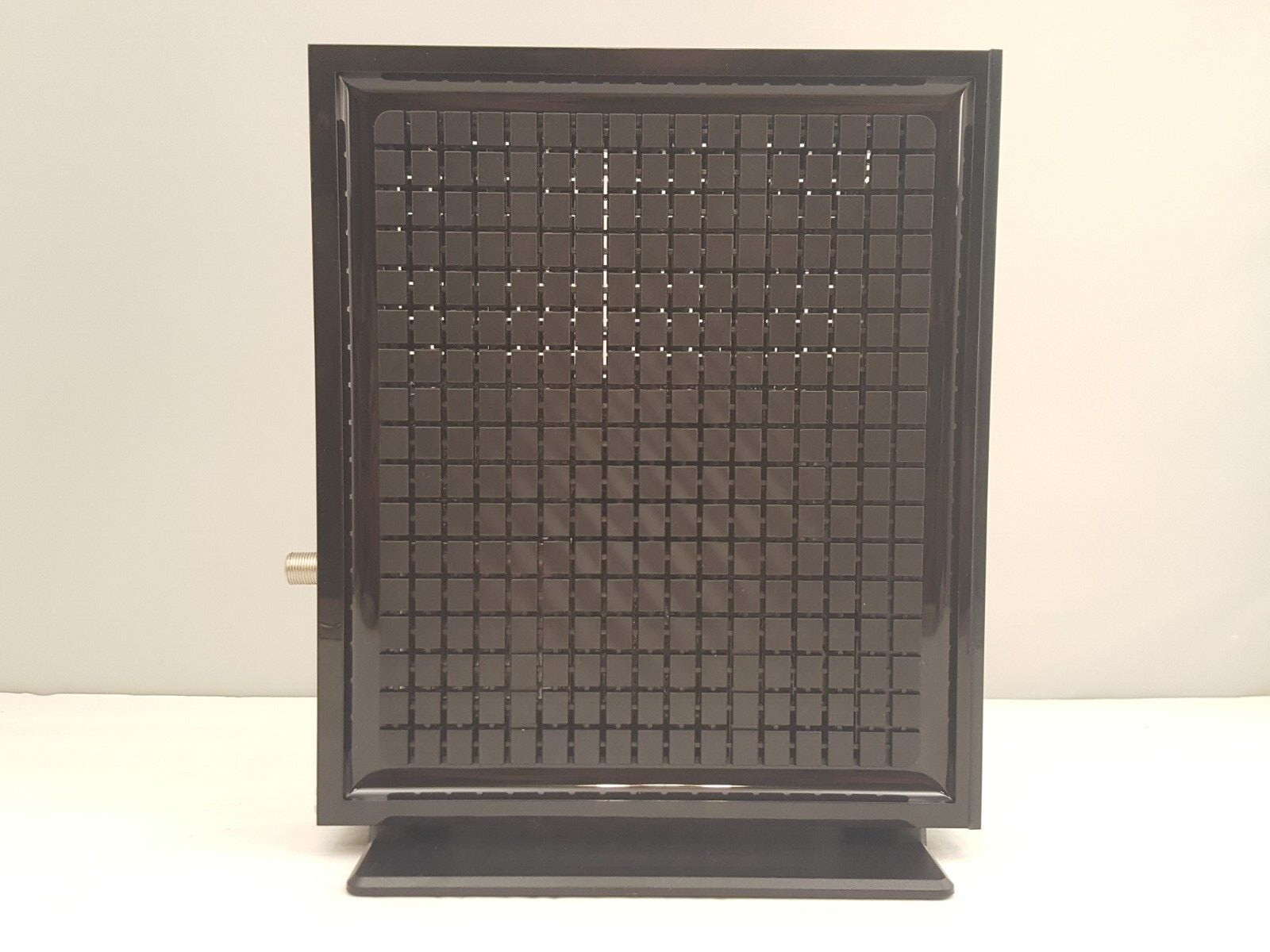 LINKSYS 16 x 4 Cable Modem | 16 x 4 Bonded Channels | DOCSIS 3.0 | CM3016 | USED