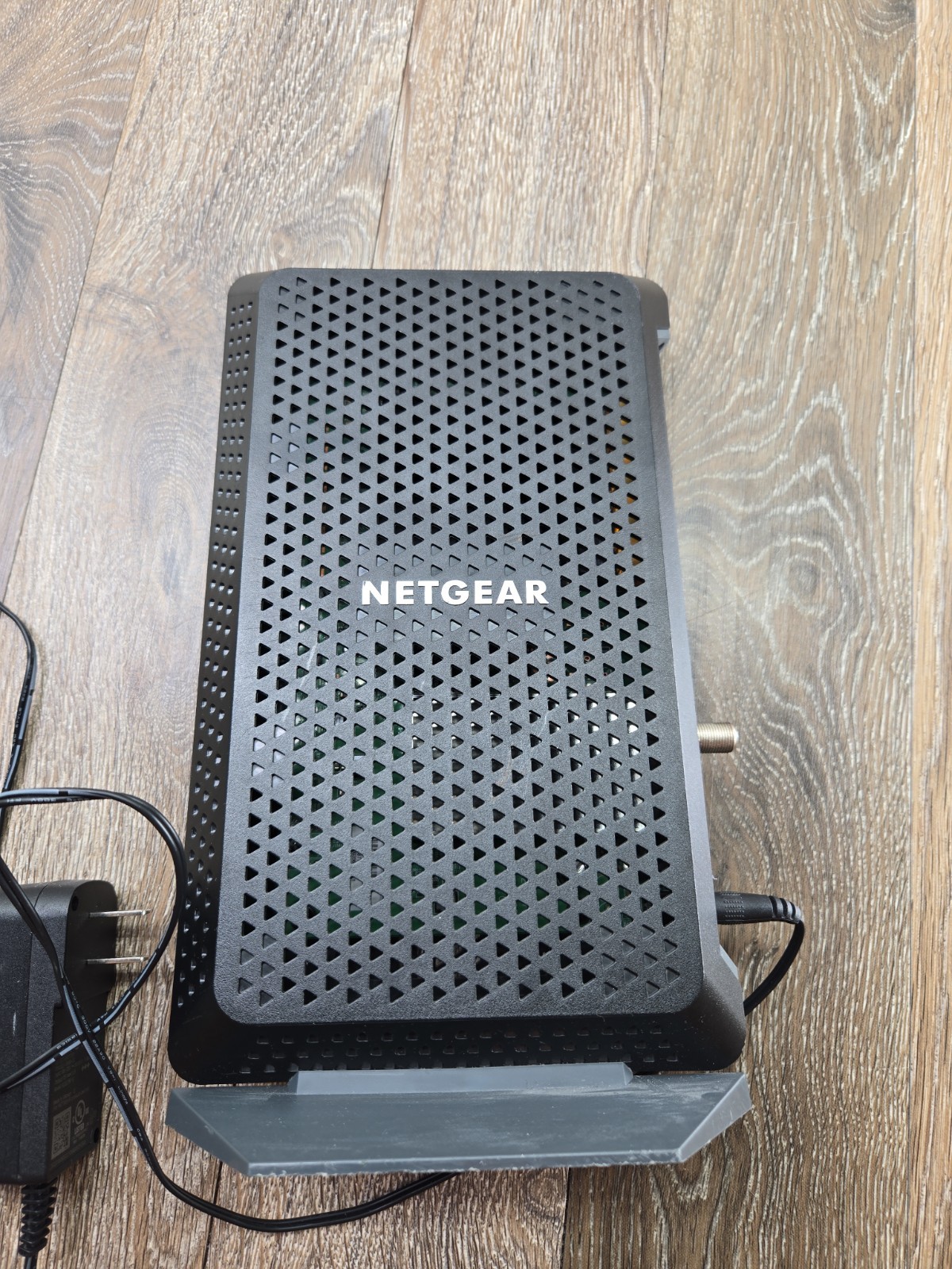 Netgear Nighthawk CM1200 DOCSIS 3.1 Multi-Gig Gigabit Cable Modem – Black