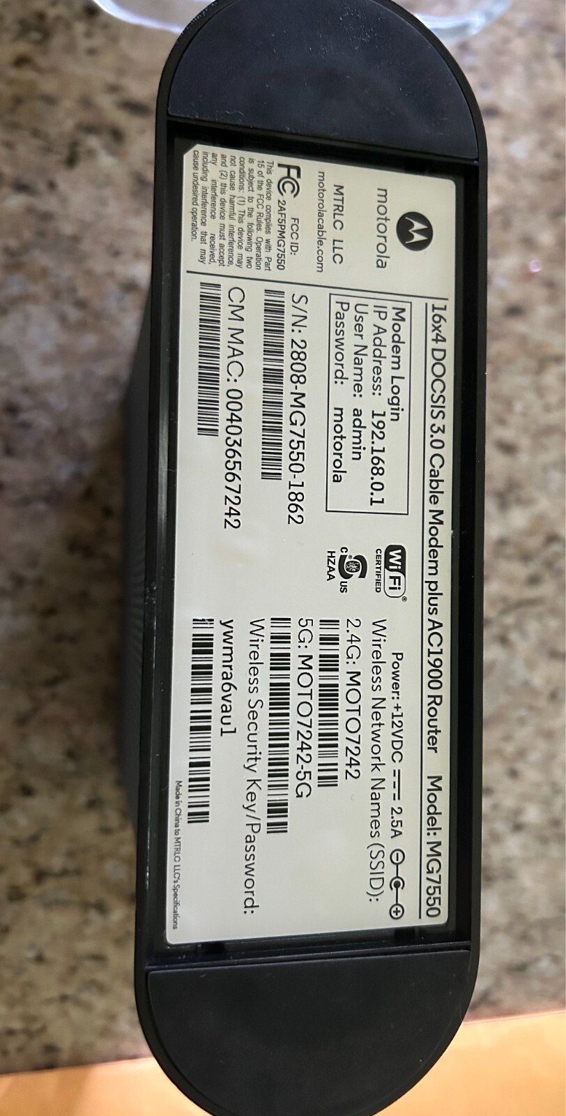 Motorola MG7550 16×4 High Speed ​​Cable Modem – Black/Gray