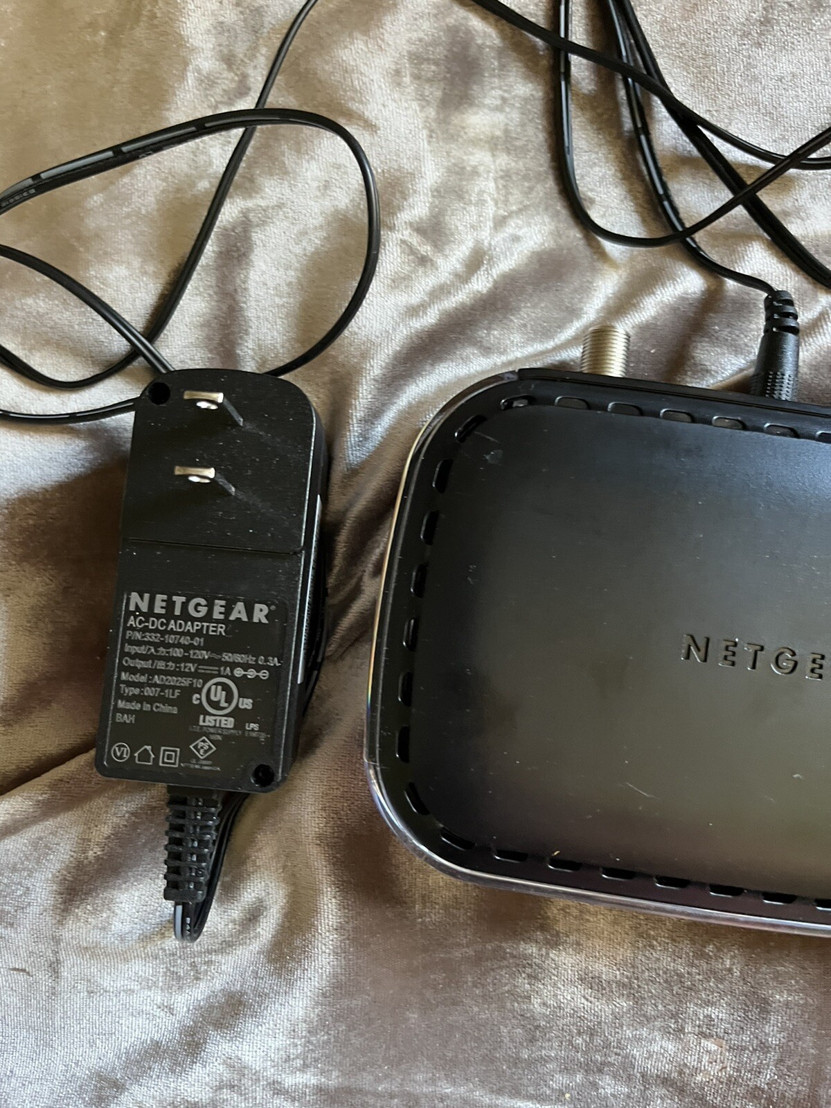 Netgear DOCSIS 30 (CM400-100NAS) 340 Mbps WORKS SEE PICS