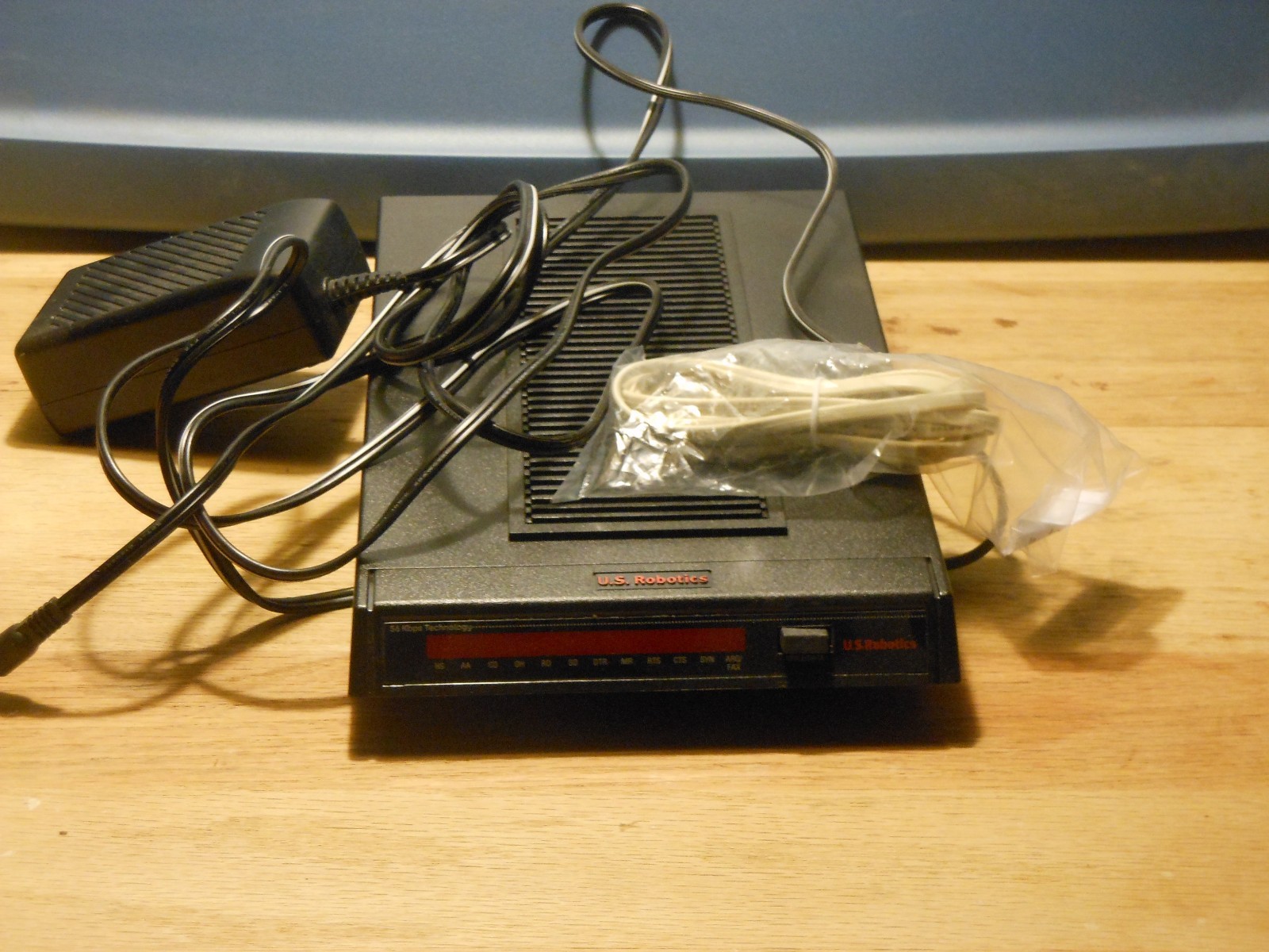 U.S. Robotics V92 Courier 56K Modem model-3453B “TESTED”
