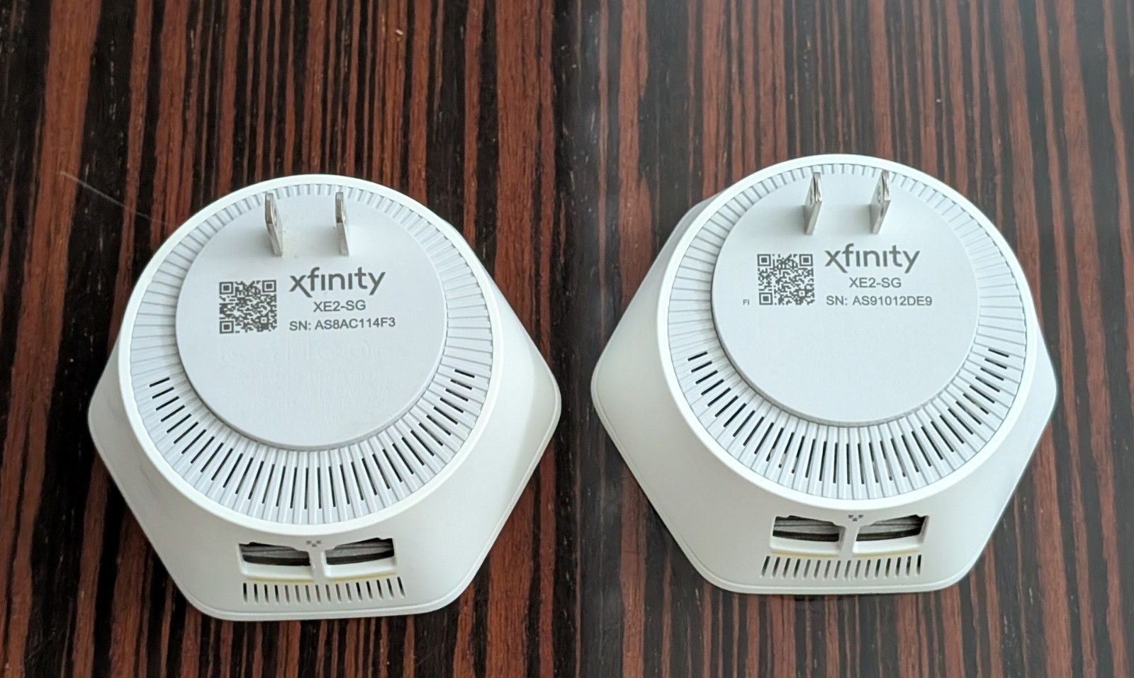 Xfinity Comcast xFi Pod 2nd Gen XE2-SG WiFi Tri-Band Network Extender 2-Pack