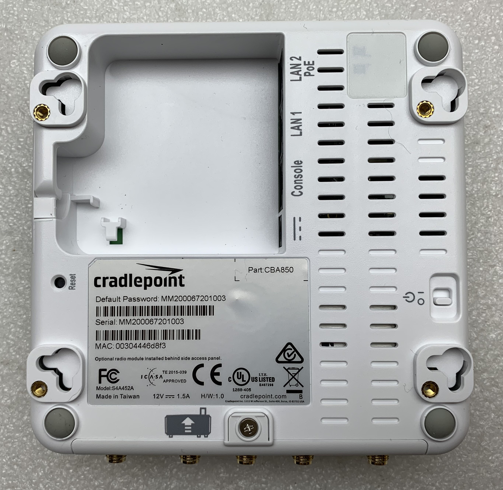 Cradlepoint Modem Model: CBA850 1200 MBPS No SIM Card Included