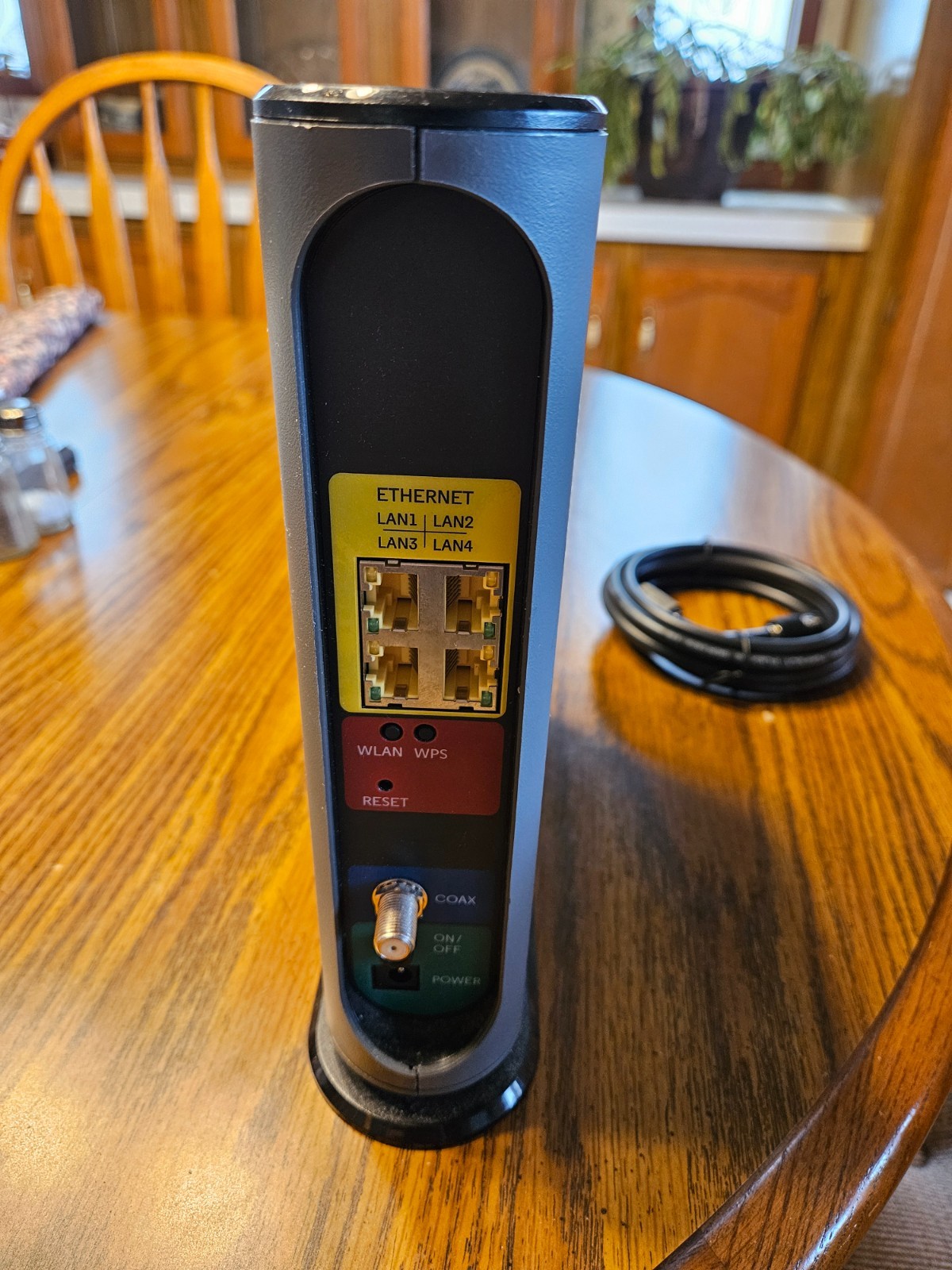 Motorola MG7550 Dual Band AC1900 Cable Modem and Wi-Fi Gigabit Router