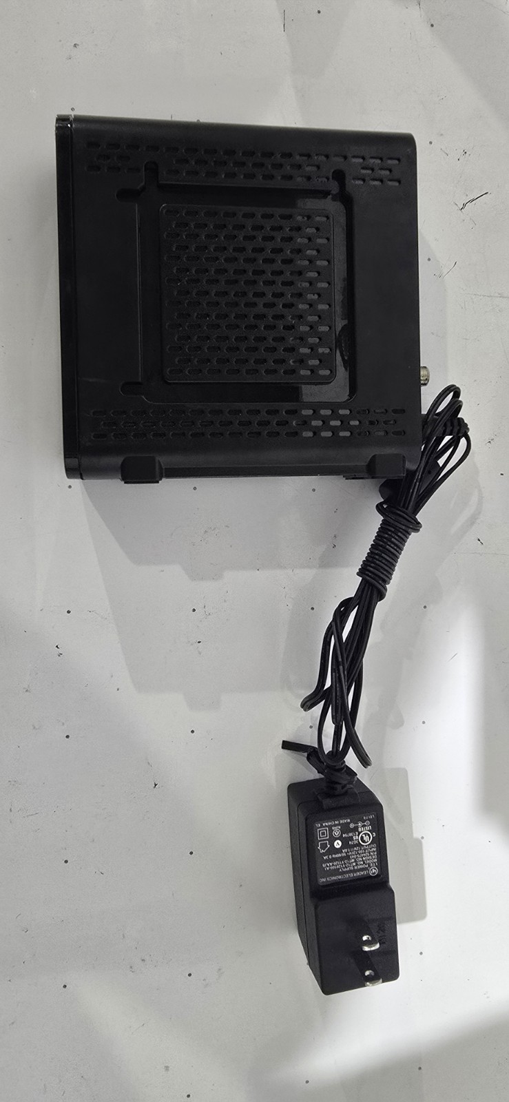 Motorola SURFboard SB6180 (SB6180) Cable Modem + Router