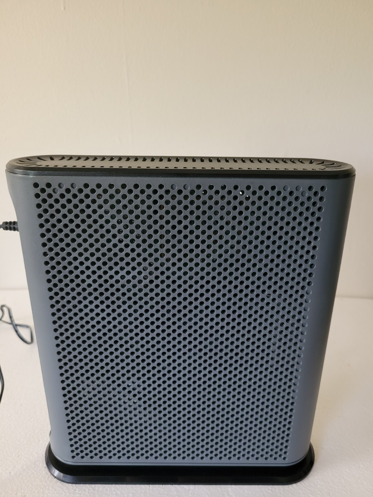 Motorola Cable Modem 24×8 Plus AC1900 Dual Band WIFI Gigabit Router
