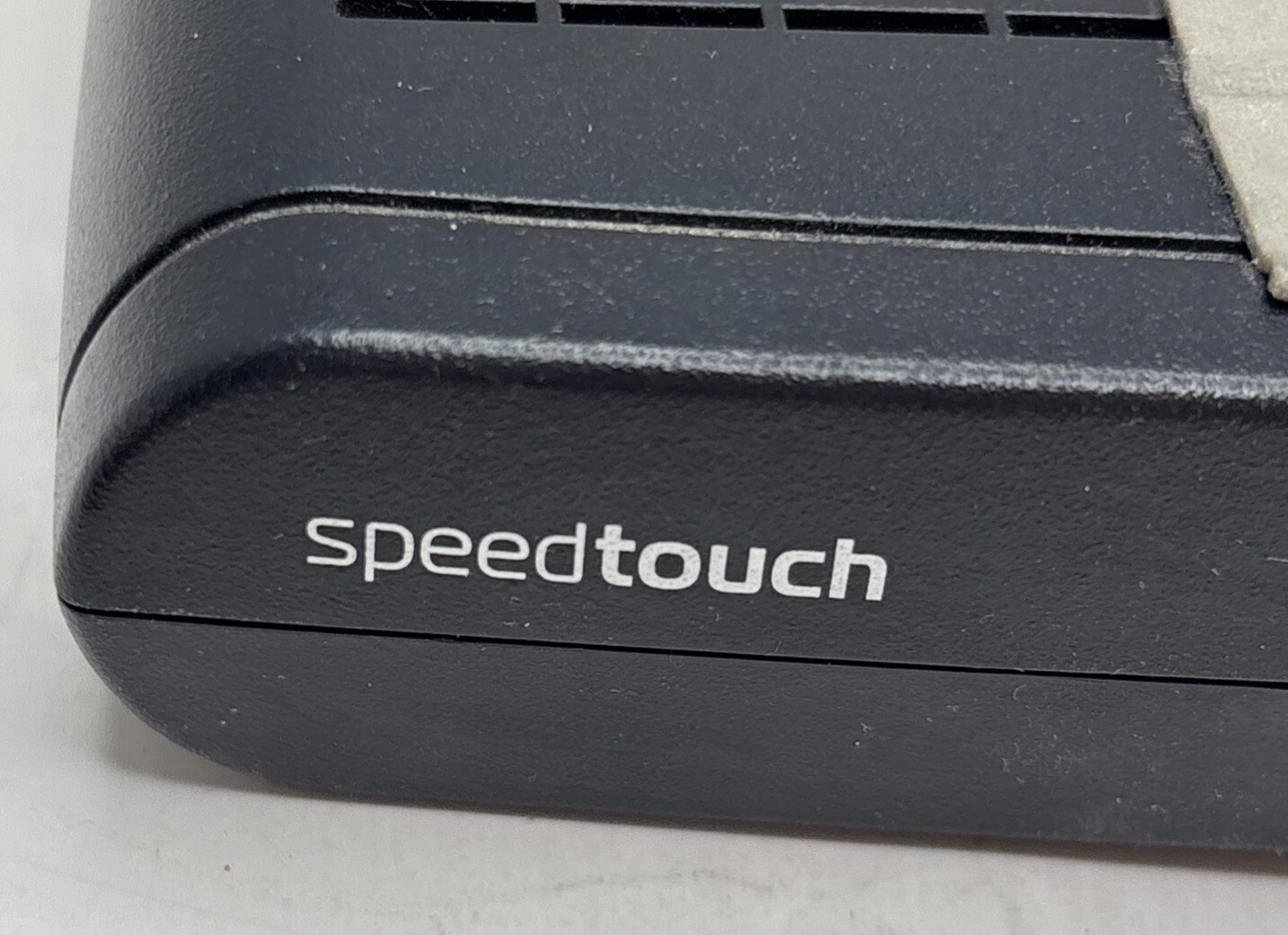 Thomson Speedtouch ST585 v6 wireless ADSL Modem router Network Desktop Equipment