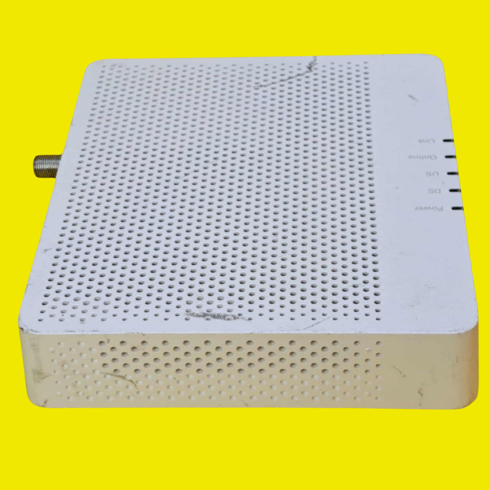 TECHNICOLOR TC4400-AM DOCSIS 3.1 CABLE MODEM 2 GIGABIT ETHERNET PORTS HIGH SPEED