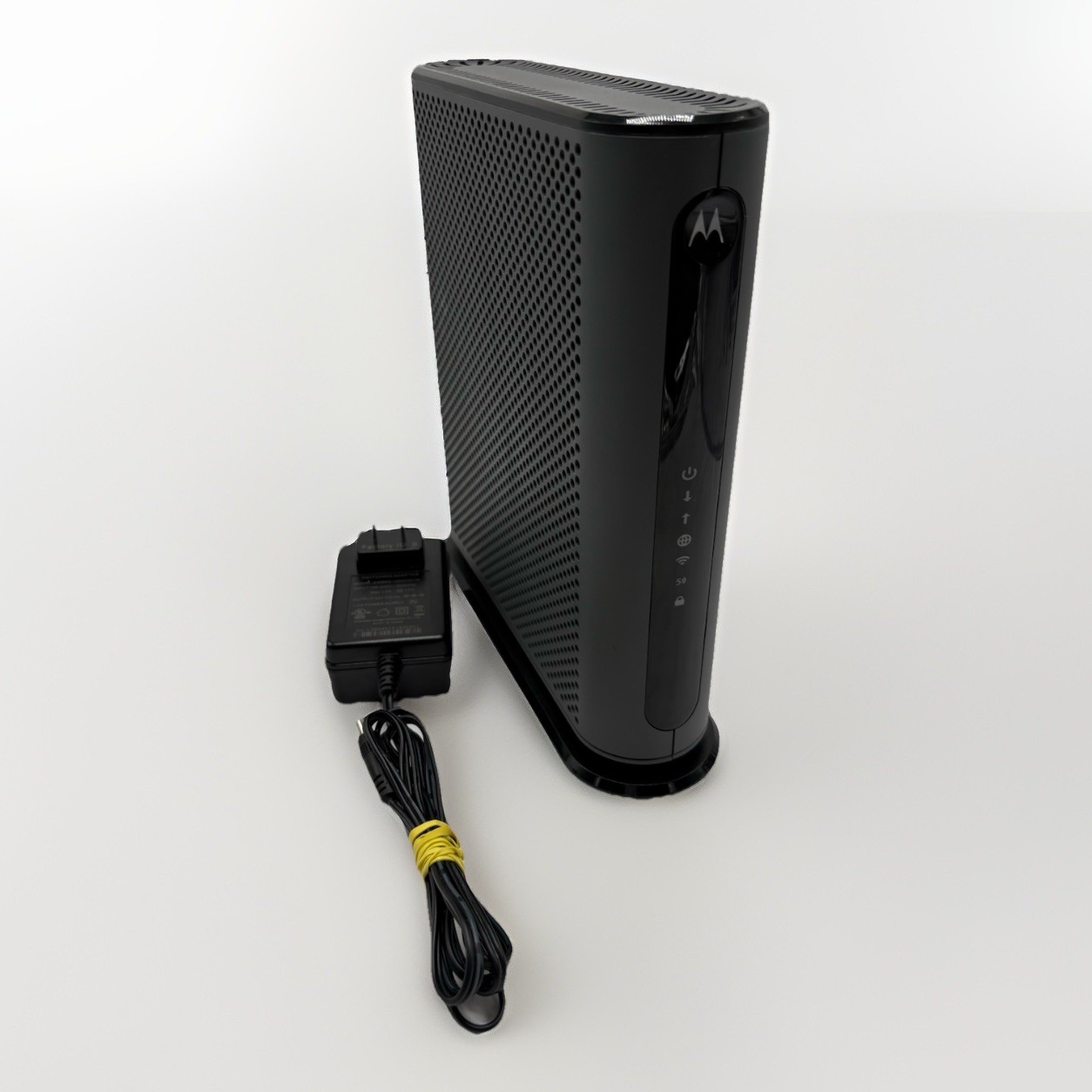 Motorola MG7550 Dual Band AC1900 Cable Modem and Wi-Fi Gigabit Router
