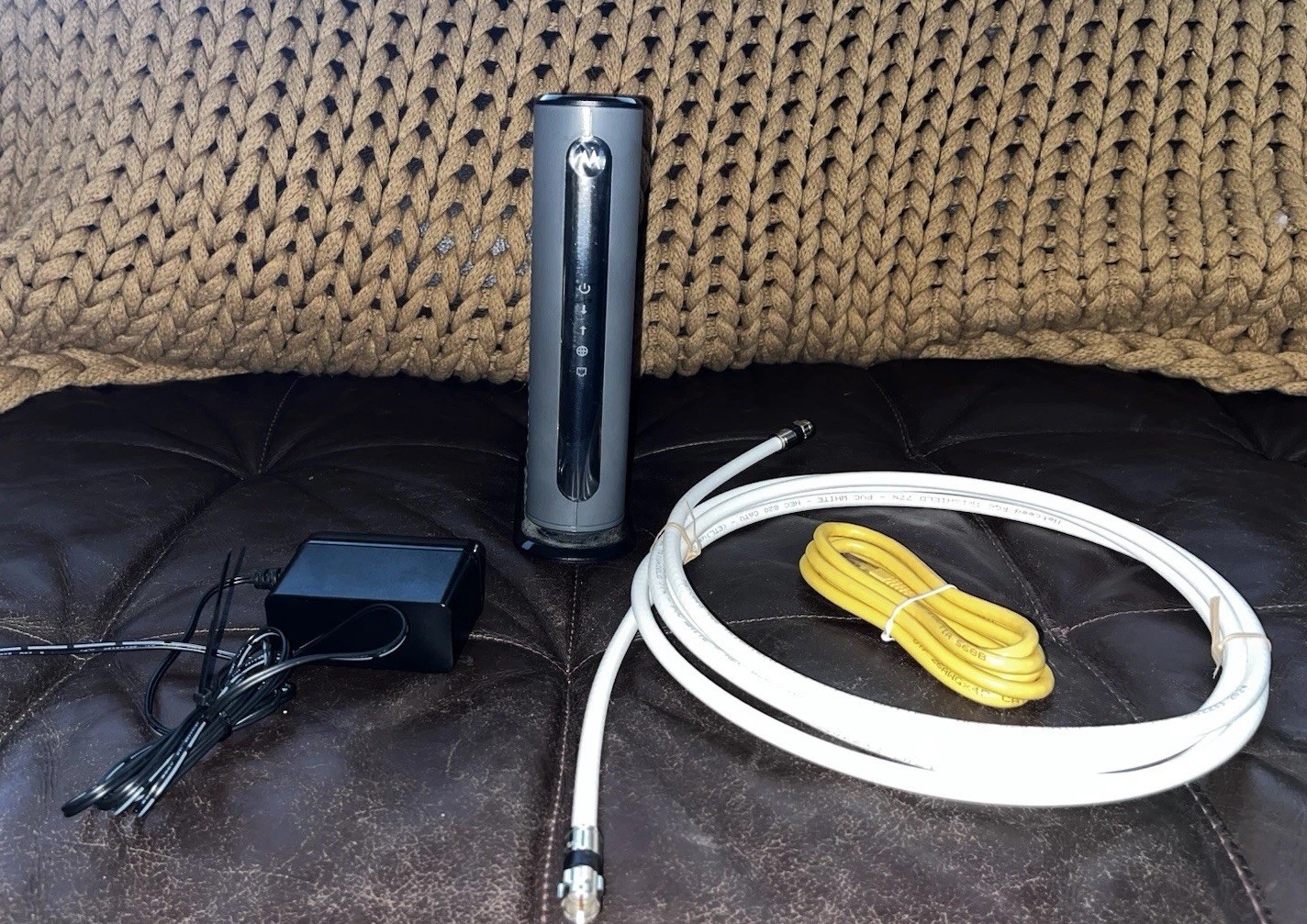 Motorola MB8611 DOCSIS 3.1 Cable Modem + CAT6 Ethernet Cable & RG6 Coax Cable