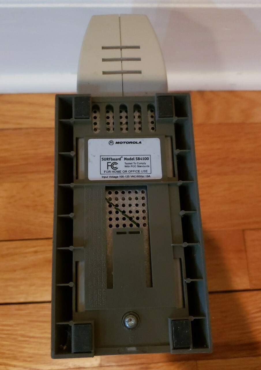 Motorola SURFboard SB4100 (SB4100) 38 Mbps