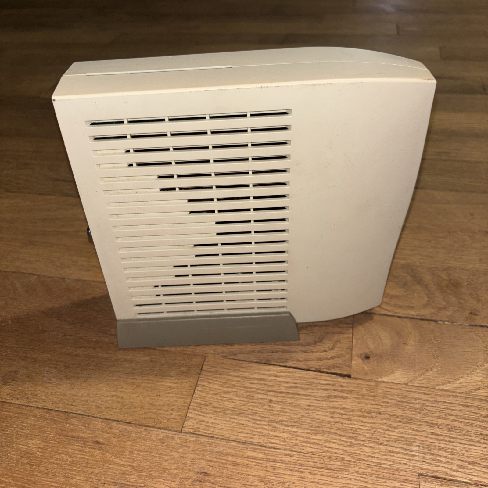 Cable Modem SURFboard SB3100 (SB3100) 38 Mbps/Ethernet & power