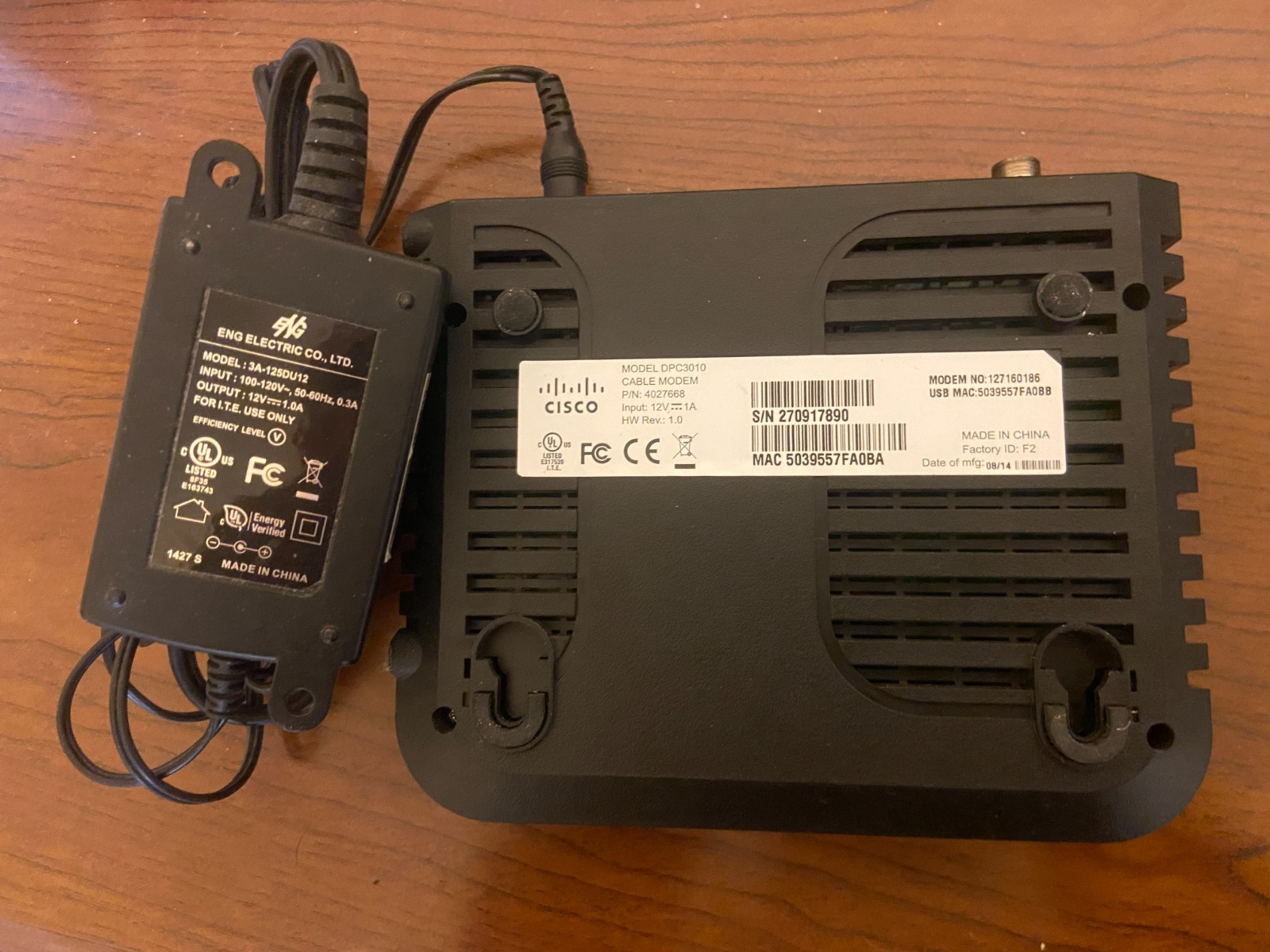 CISCO DPC3010 CABLE MODEM P/N 4027668 w/ 12v 1A Power Supply
