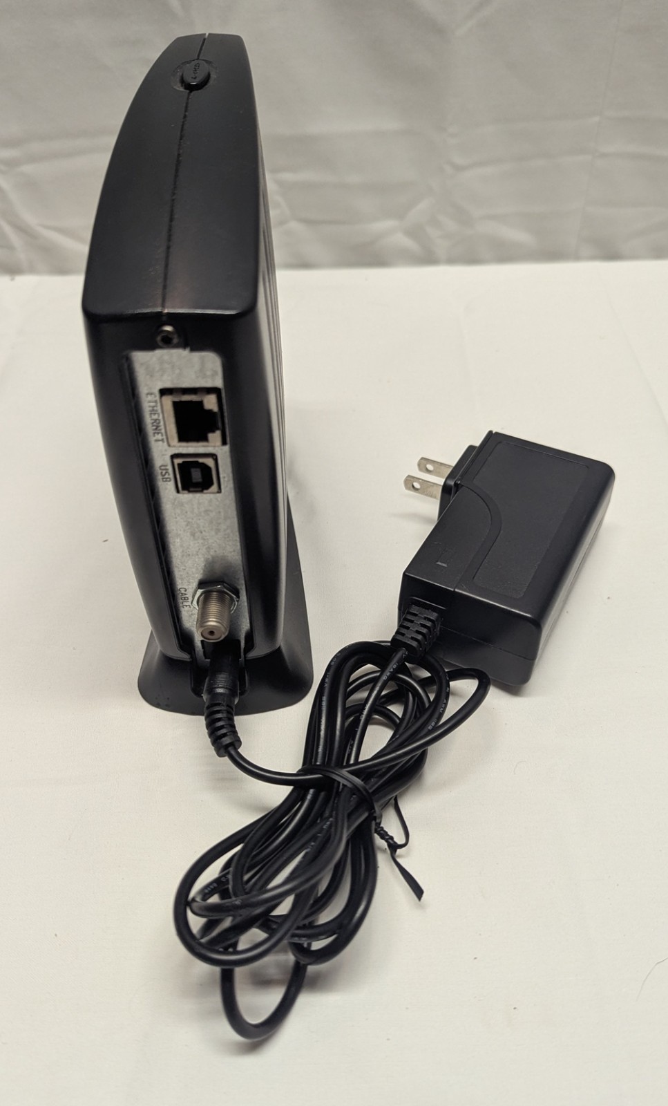 Motorola SB5120 SURFboard Cable Modem with power supply