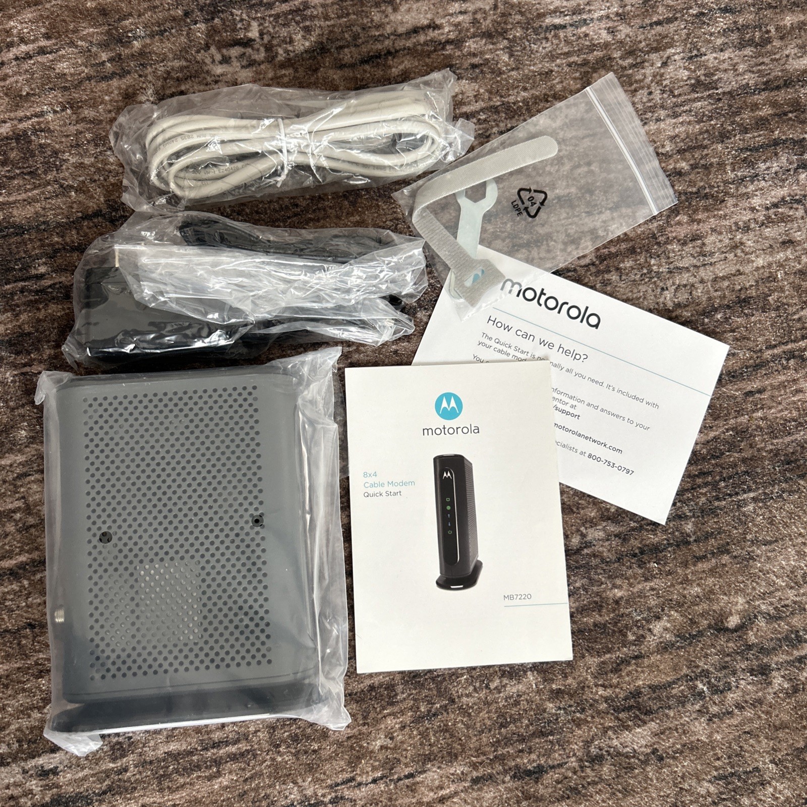 MOTOROLA 8×4 Cable Modem, Model MB7220, 343 Mbps DOCSIS 3.0