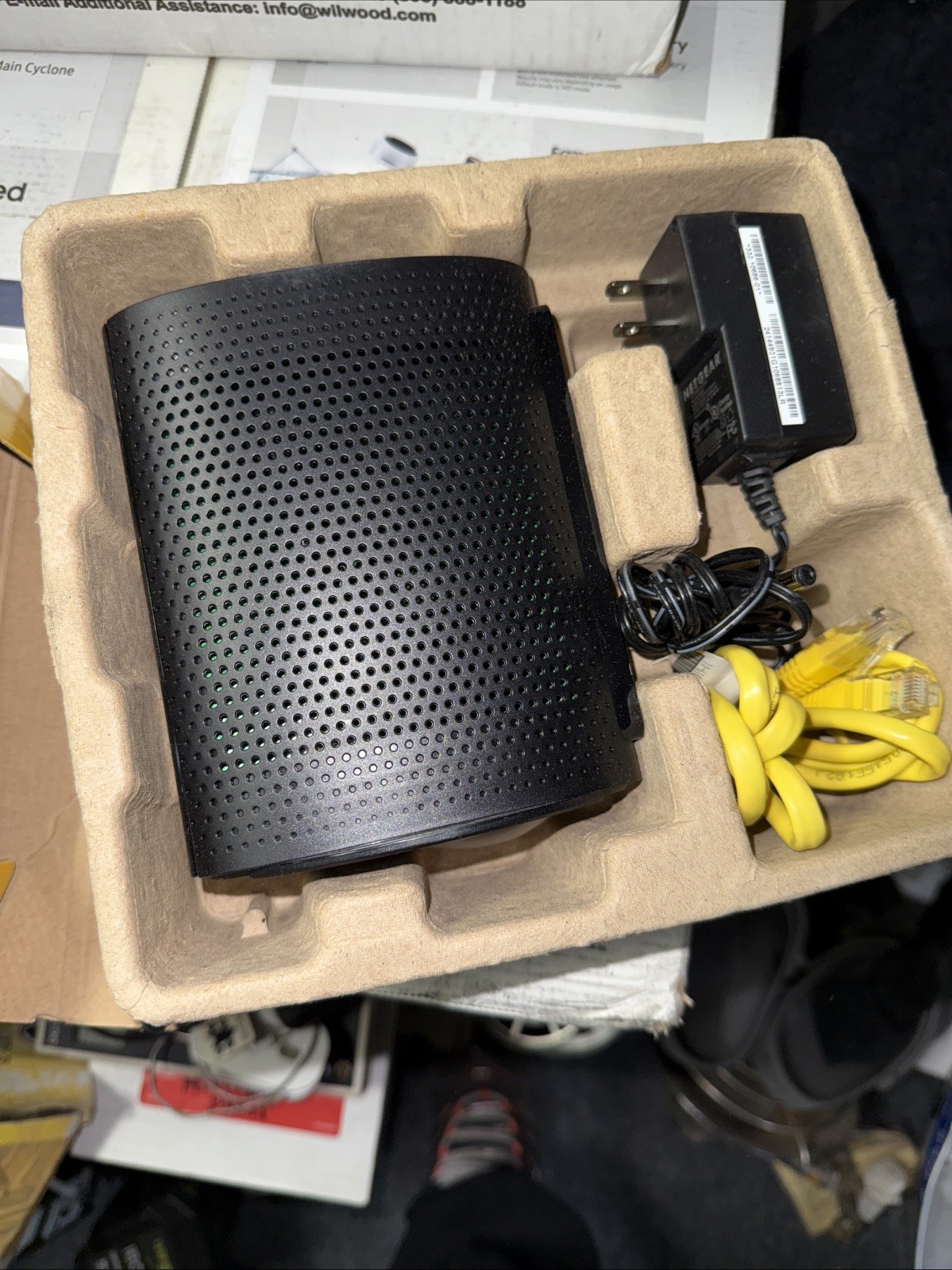 TP-Link Docsis 3.0 Cable Modem 343 Mbps TC-7610 Xfinity NIB