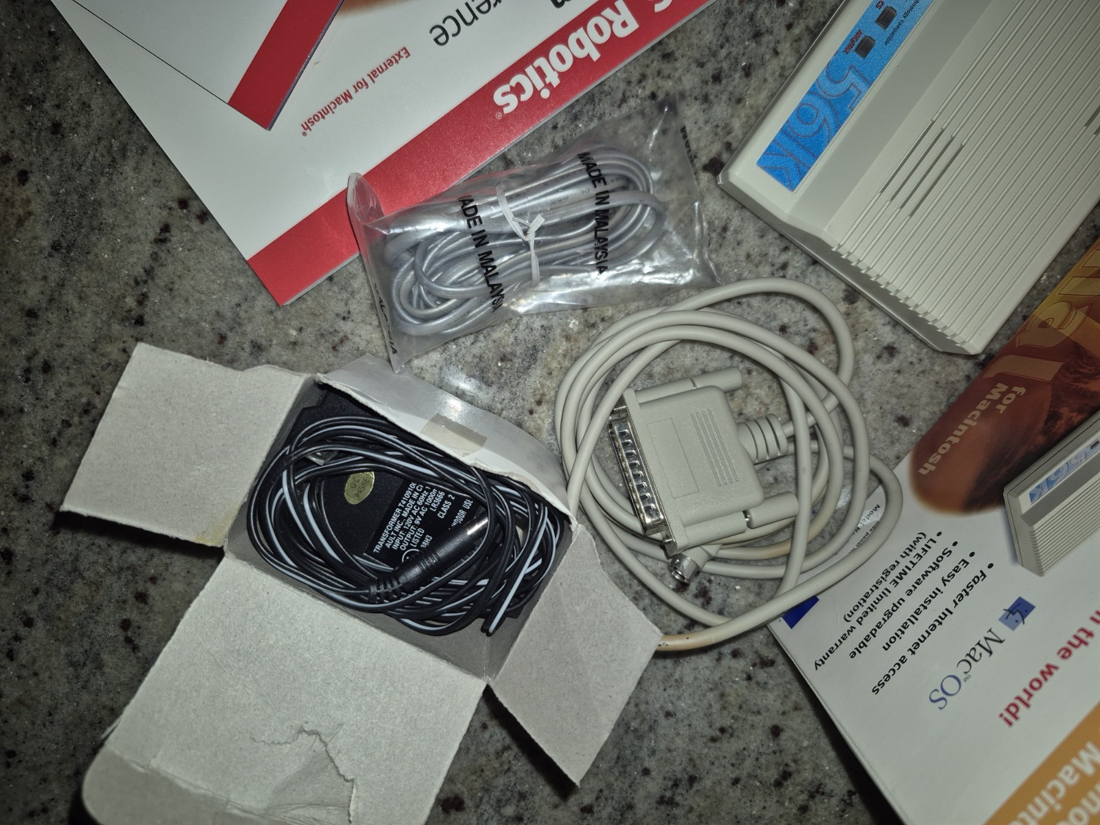 3Com U.S. Robotics 56K External Faxmodem 5689 Mac V.90 x2 Complete In Box