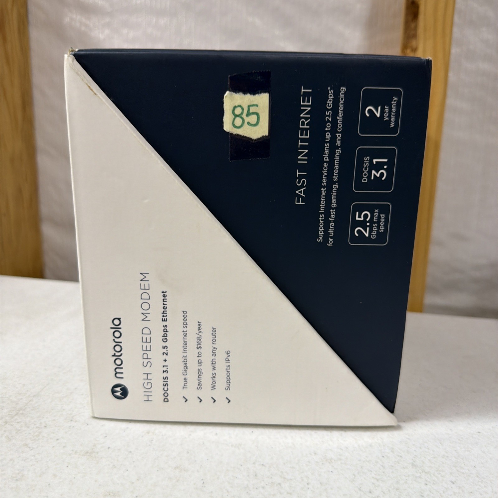 Motorola B12 DOCSIS 3.1 Multi-Gig Cable Modem