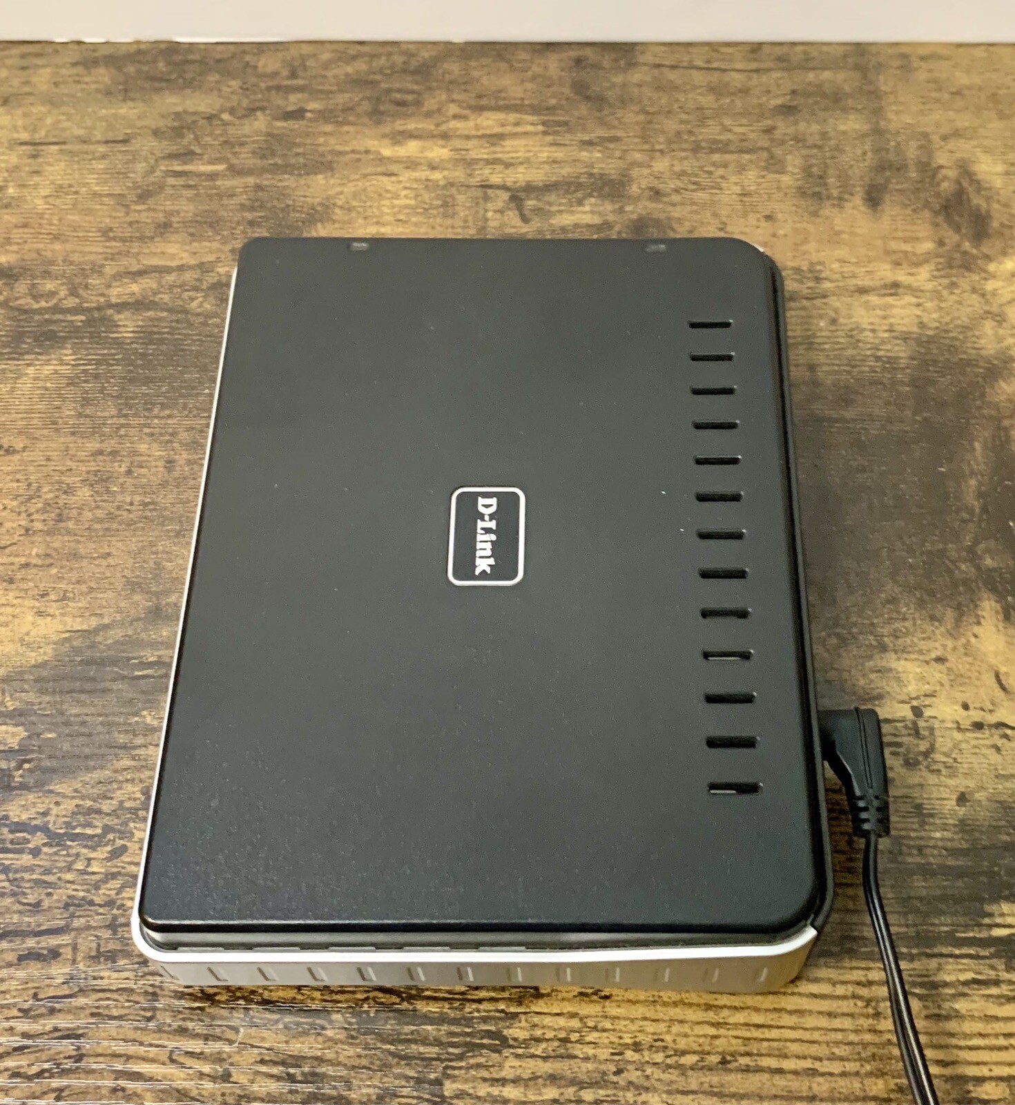 D-Link ADSL Modem Model : DSL-2320B Comes With Charger – Tested – Works Great!