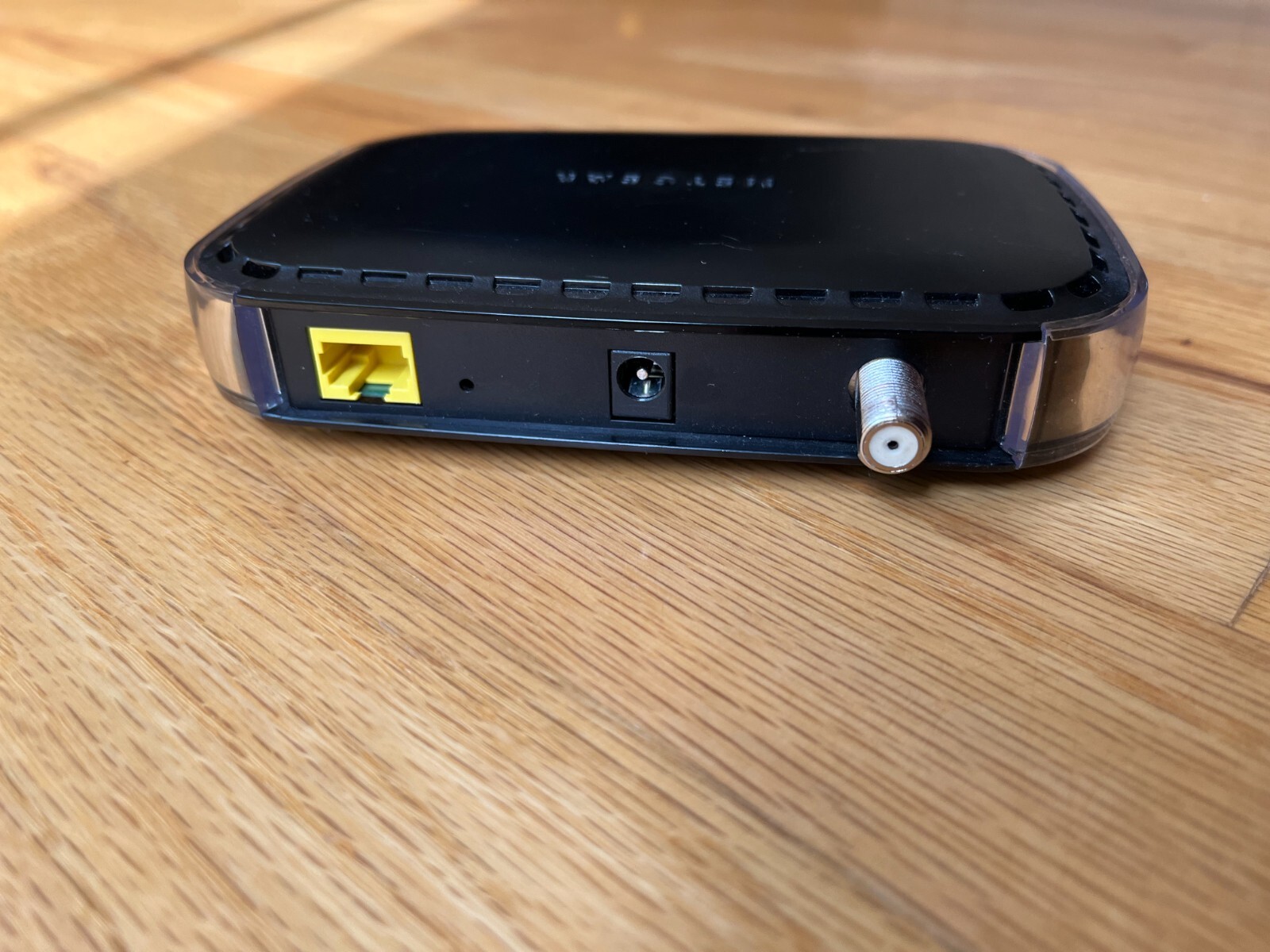 NETGEAR CM-400 Cable Modem DOCSIS 3.0, with power supply
