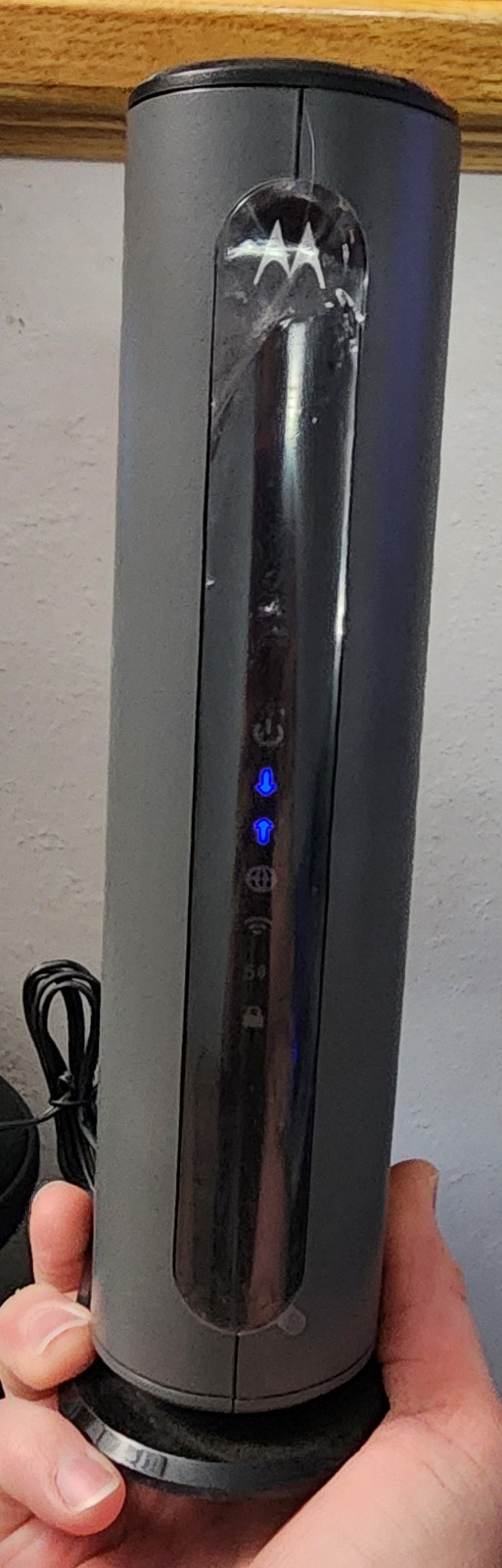 Motorola MG7540-10 16×4 Cable Modem – Black