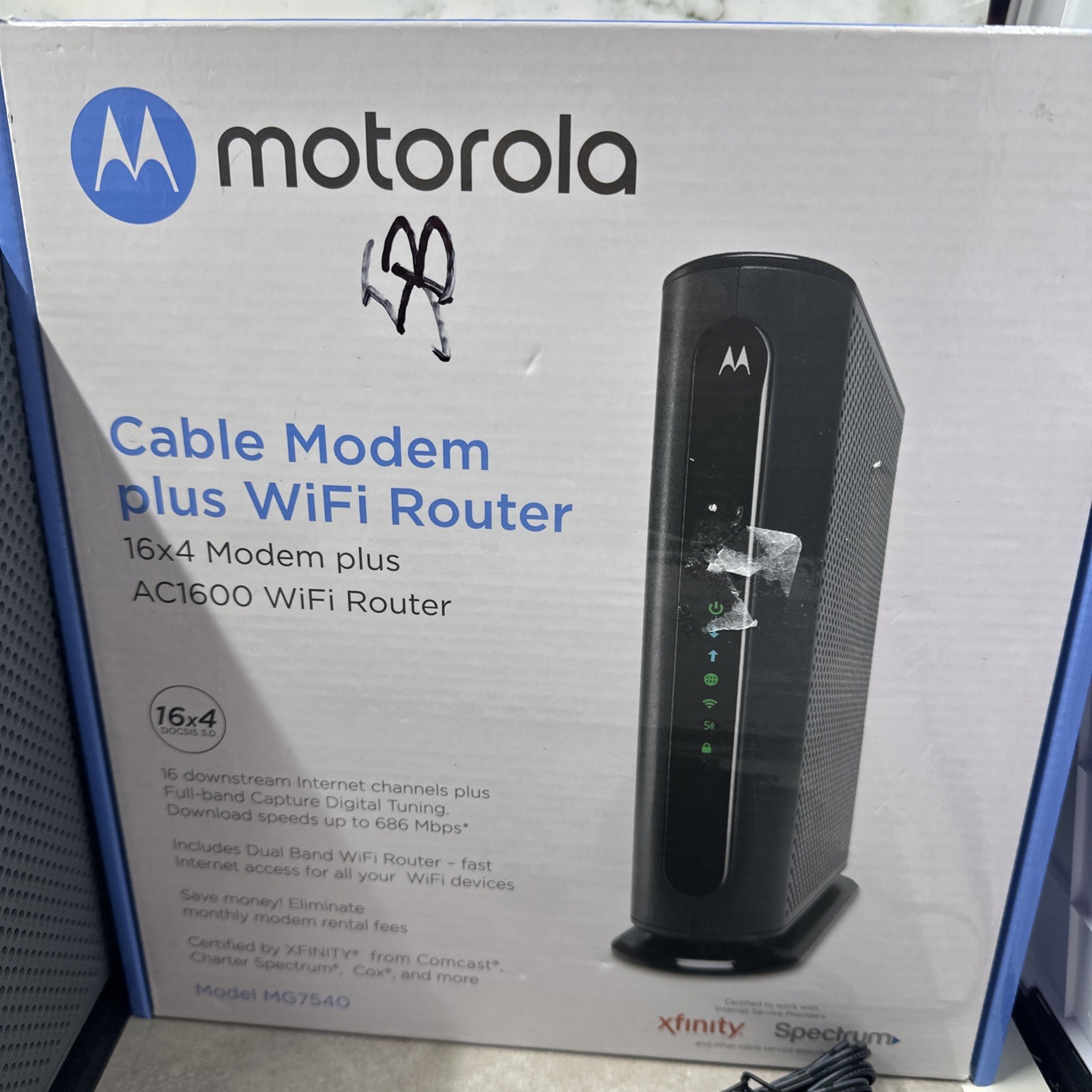 Motorola MG7540-10 16×4 Cable Modem – Black
