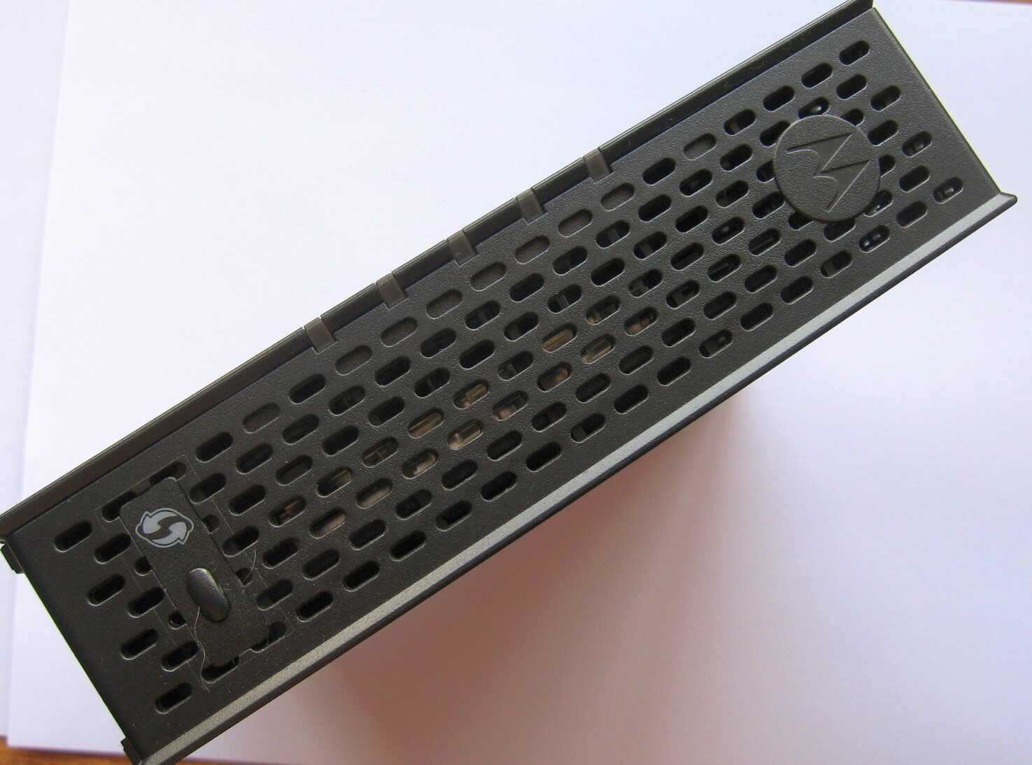 Motorola Surfboard SBG901 Wireless Cable Modem Gateway with Power Supply