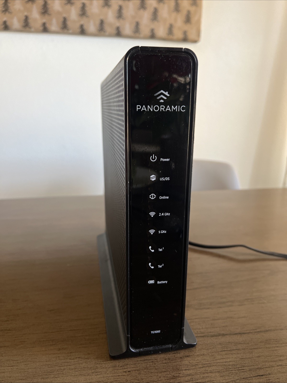 ARRIS Panoramic Wireless Modem Router TG1682G Black