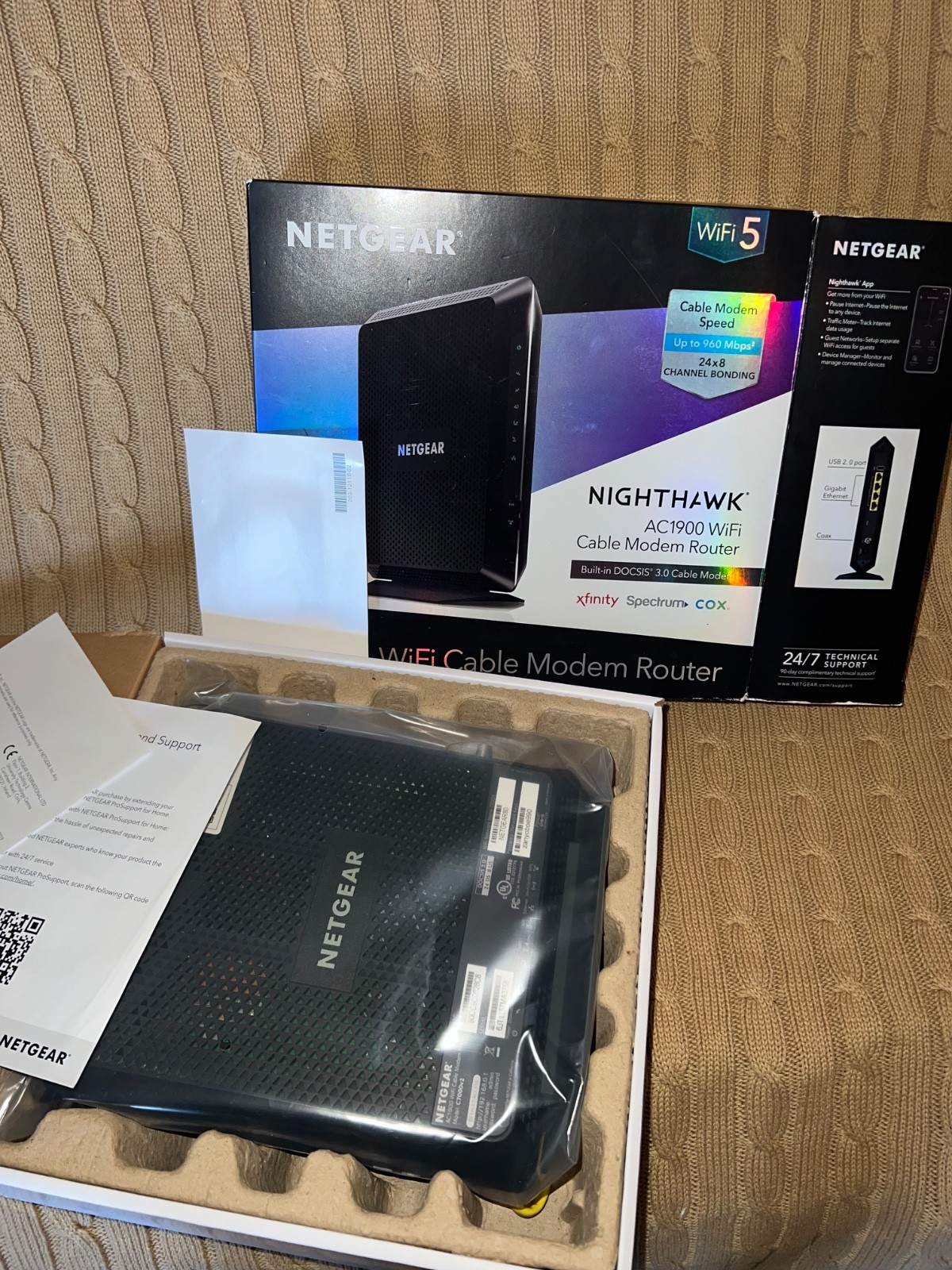 NETGEAR Nighthawk Dual Band AC1900 WiFi Cable Modem Router – Black