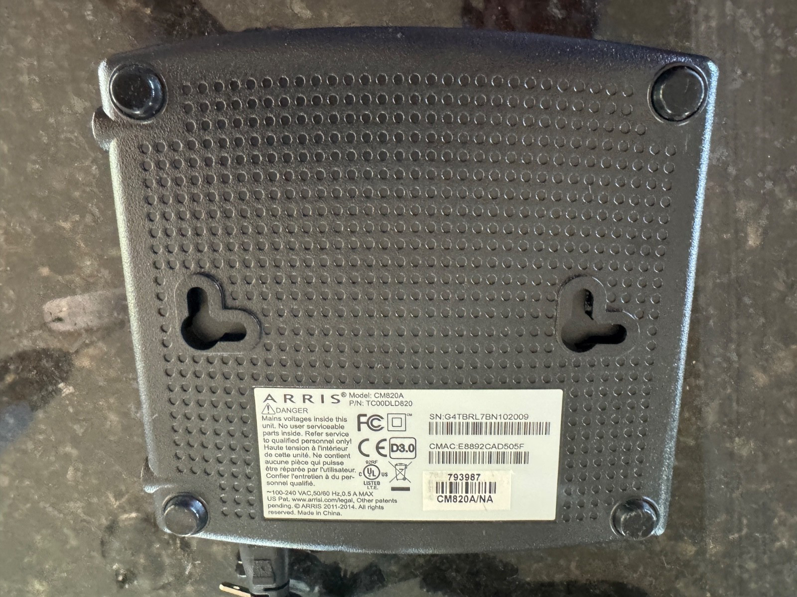 Arris CM820A Cable/3.0 Modem -Pre-owned & Works -Includes the power supply.