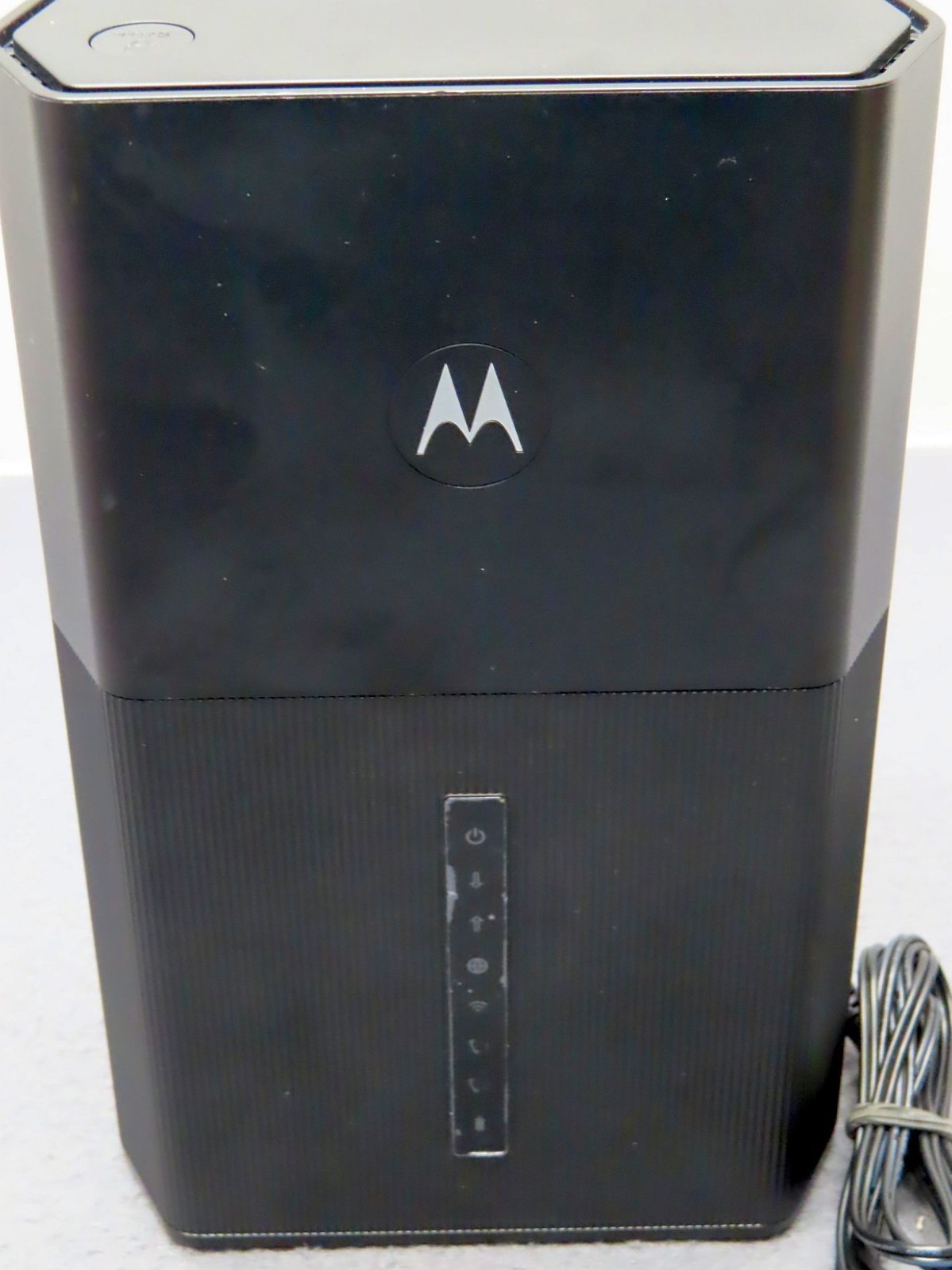 Motorola – MT8733 DOCSIS 3.1 Modem + AX6000 Router with Voice for Xfinity