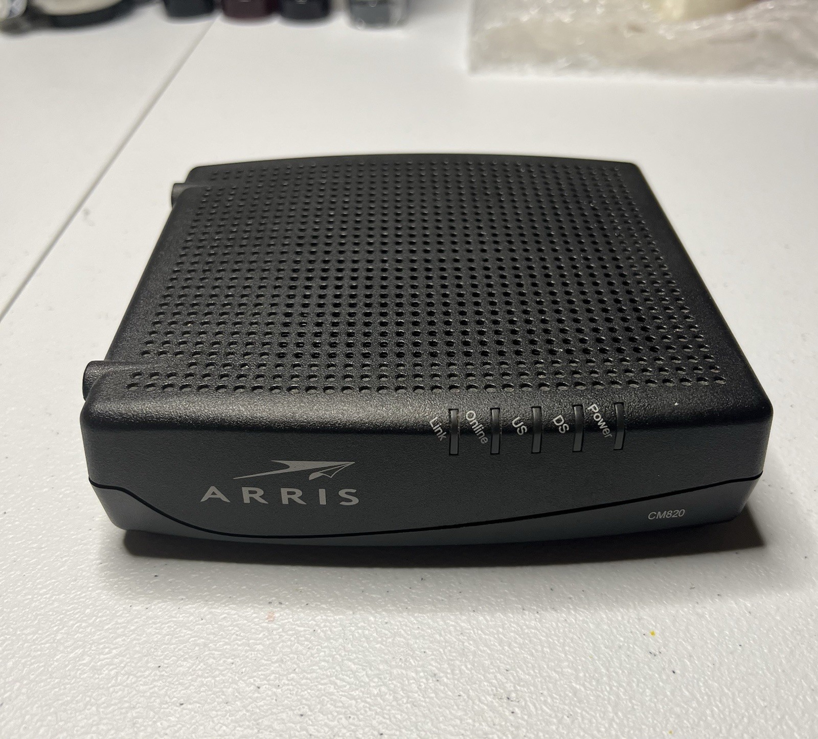 Arris CM820 Modem DOCSIS 3.0, 8 downstream 4 upstream channels IPv6 High Speed ✅