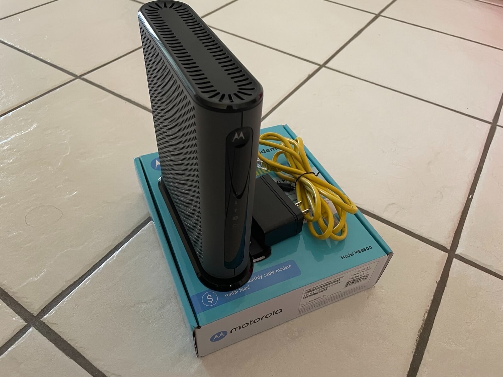 Motorola MB8600 DOCSIS 3.1 Cable Modem (FREE SHIPPING)