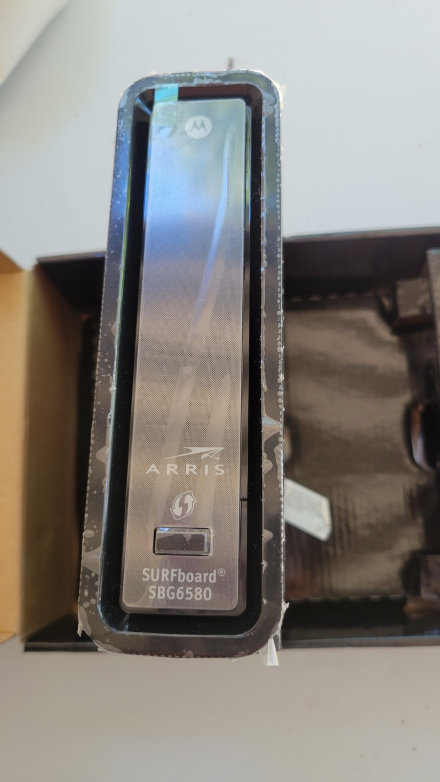Motorola Arris SURFboard SBG6580 Modem & Wi-Fi Router N300 300 Dual Open box New