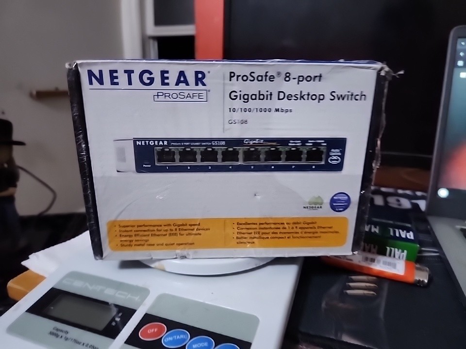 Netgear Prosafe 8 Port Gigabit Switch GS108 10/100/1000 Mbps New in Box