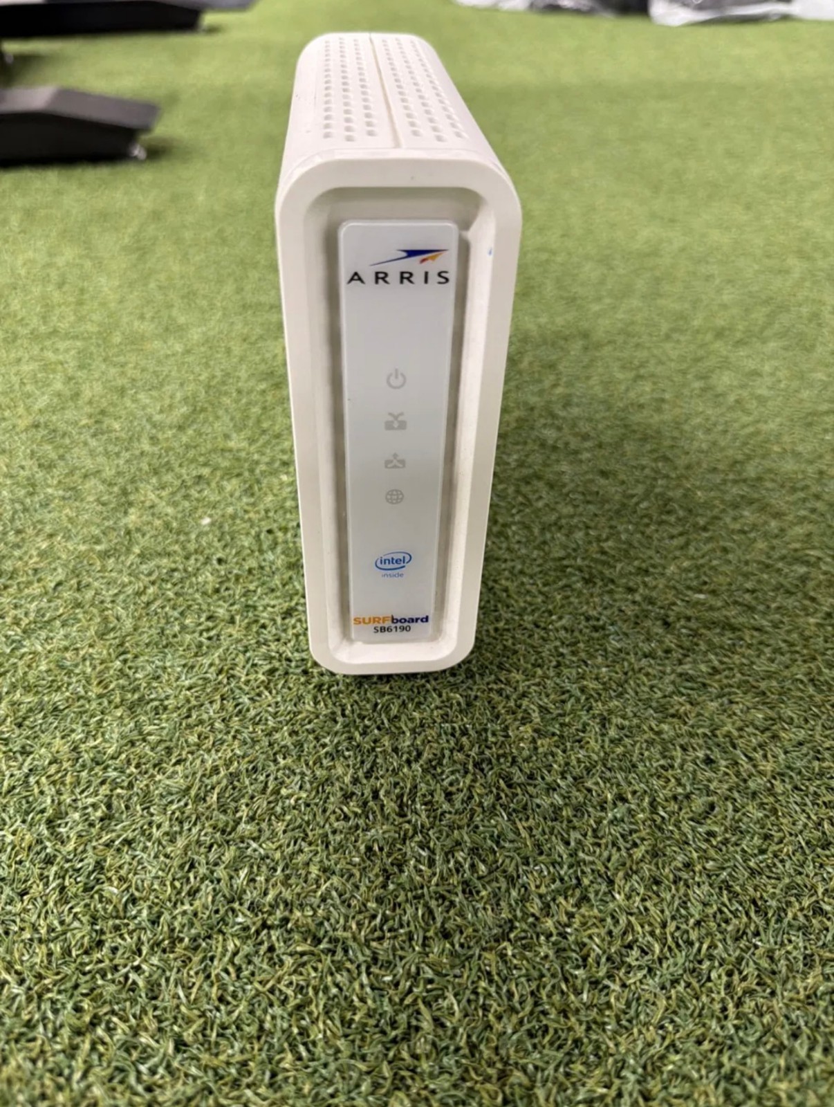 ARRIS SURFboard SB6190 DOCSIS 3.0 Cable Modem 1.4Gbps 32×8 – Used Once, Org Box