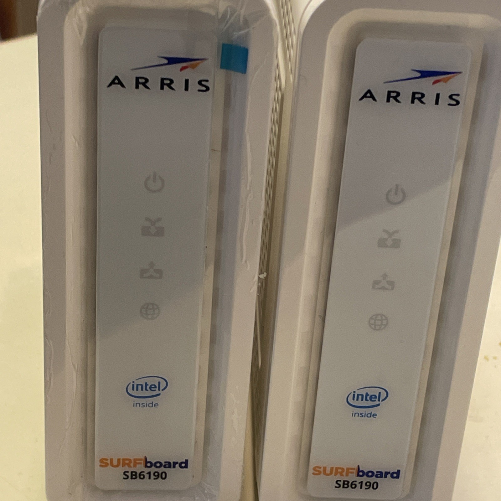 ARRIS SURFboard SB6190( 2) DOCSIS 3.0 Cable Modem Wht Ethernet RJ-45 no adapter