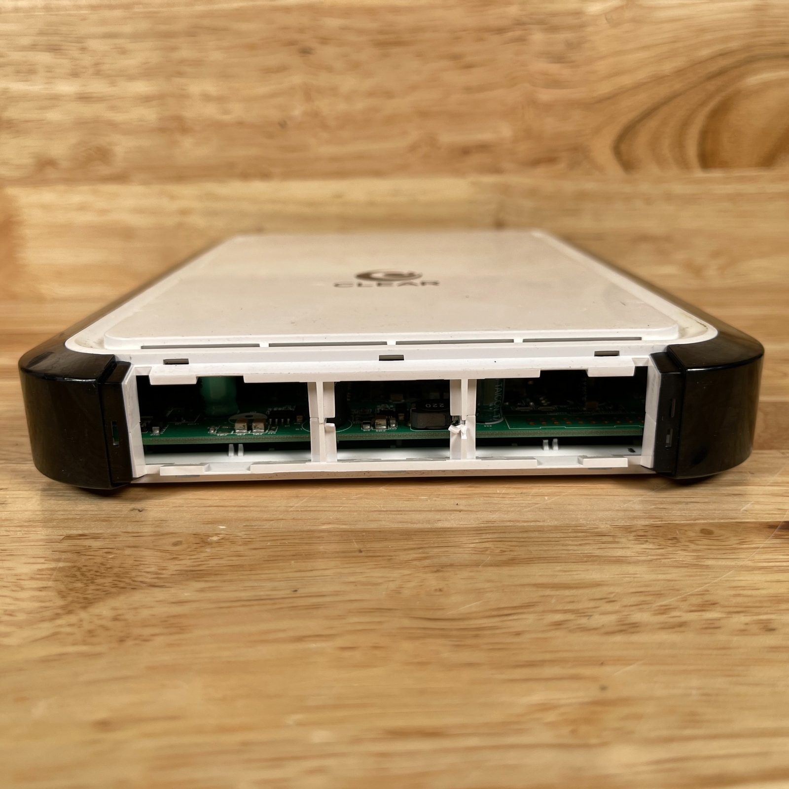Clear WIXFBR-117 White/Black Ethernet Port Wireless Home Internet Modem w/ Wi-Fi