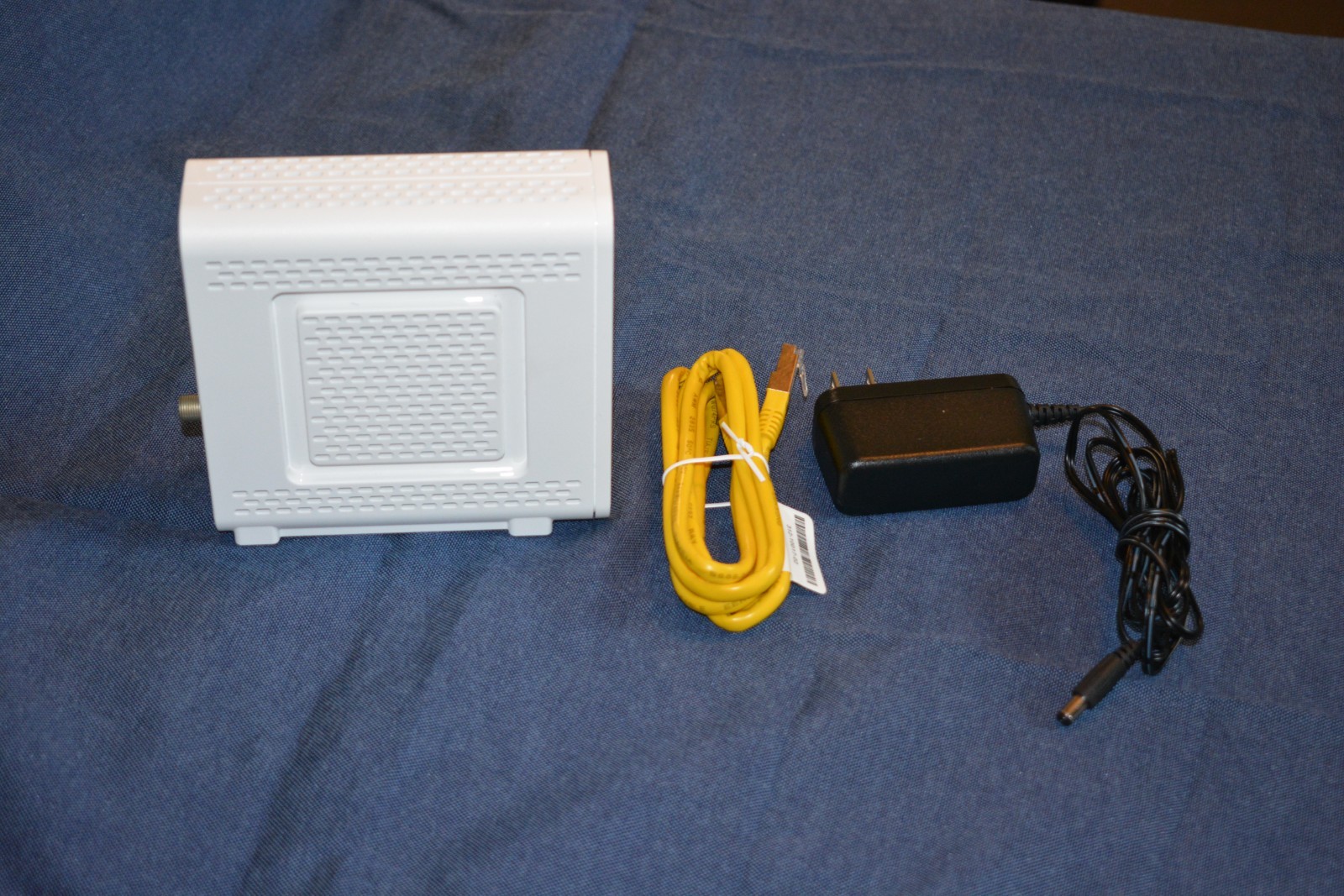 ARRIS Surfboard SB6190-RB DOCSIS 3.0 Cable Modem, White (Used) (TESTED)