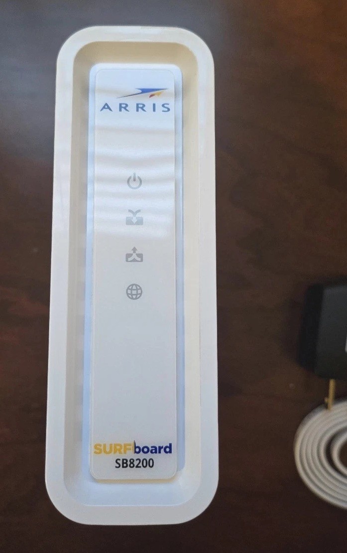 ARRIS SB8200 Surfboard DOCSIS 3.1, Gigabit Cable Modem, 1Gbps Max