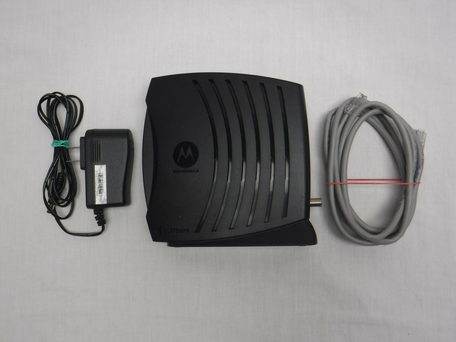 Motorola SURFboard SB5101U Cable Modem With Power and Ethernet Cords
