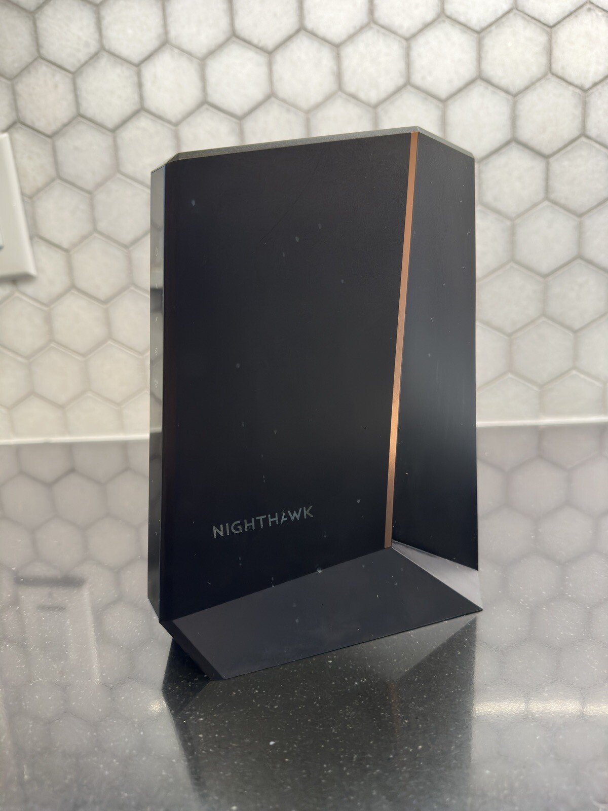 NETGEAR Nighthawk CM2000 32×8 2.5Gbps Multi-Gig DOCSIS 3.1 Cable Modem